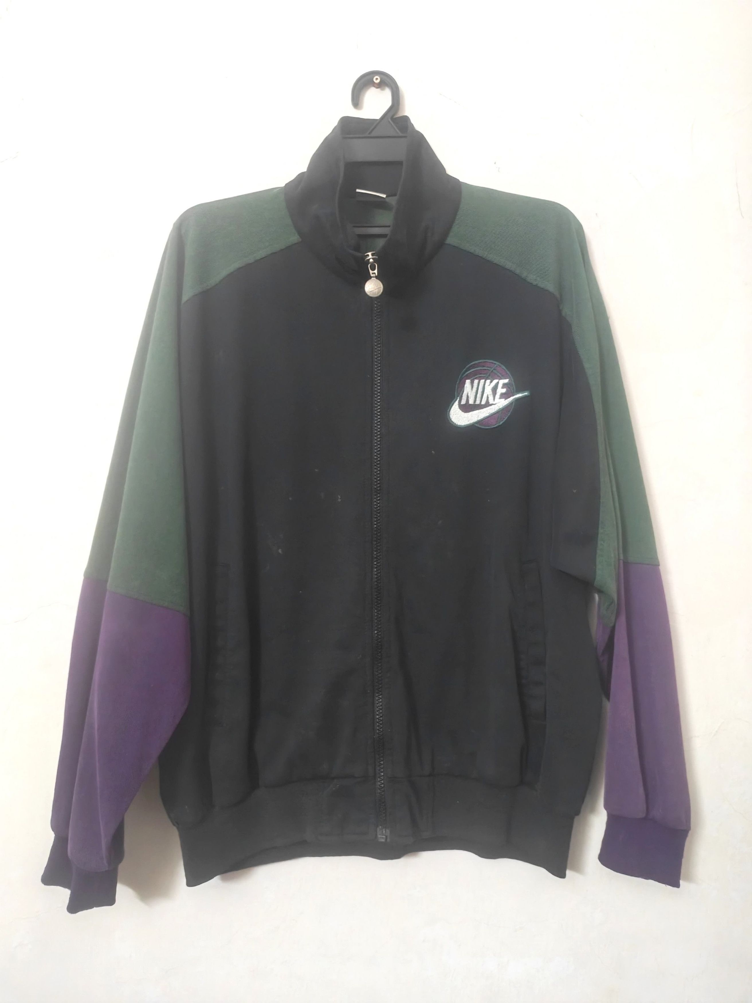 Nike Vintage Nike Grey Tag Track Jacket Big Logo L Size US L / EU 52-54 / 3 - 3 Thumbnail