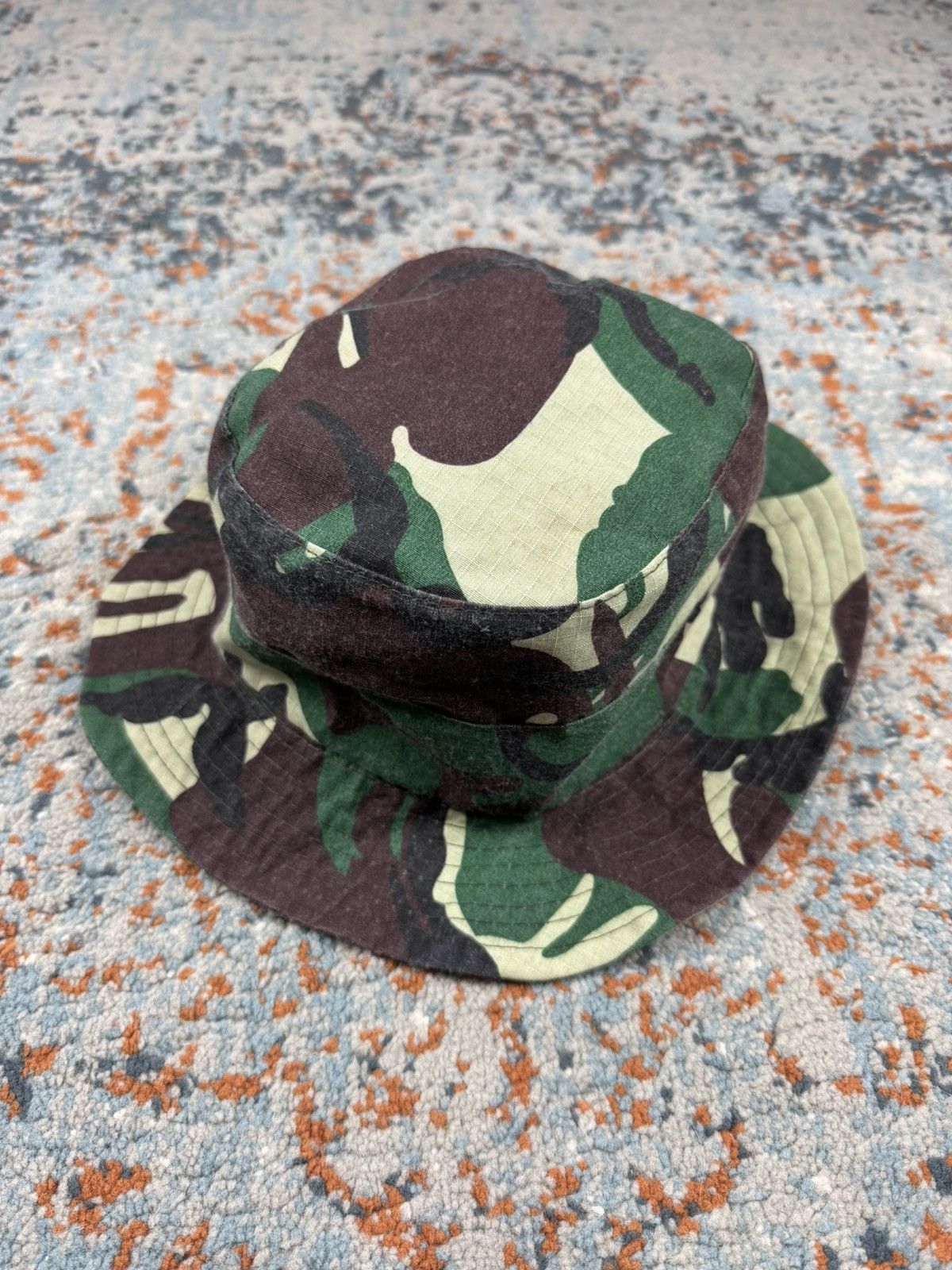 Vintage Vintage 90s British army boonie bucket hat Military camo Size ONE SIZE - 2 Thumbnail