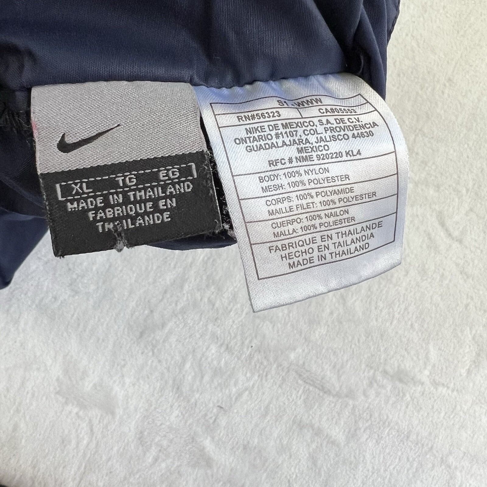 Nike Vintage Nike Baggy Reversible Shorts Size XL Mesh Y2K Cyber Size US 34 / EU 50 - 12 Thumbnail