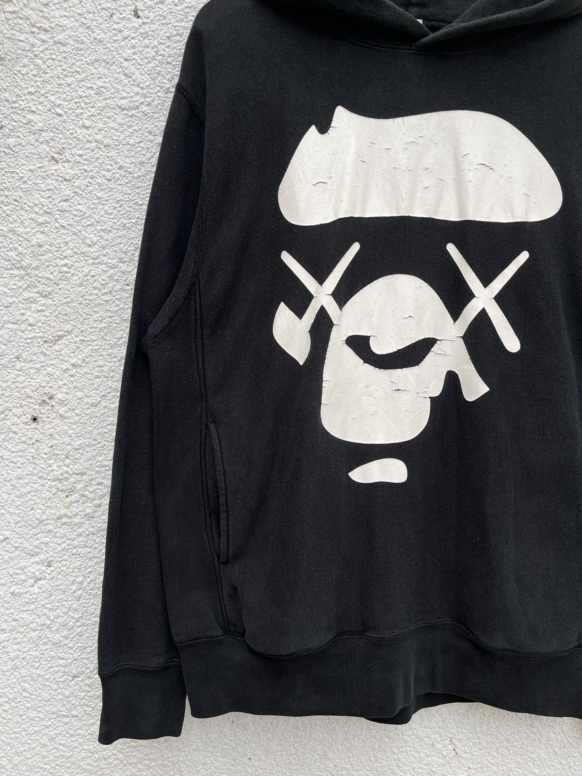 Bape × Kaws 2005 Bape x Kaws “Big Face” Pullover Hoodie Size US M / EU 48-50 / 2 - 11 Thumbnail
