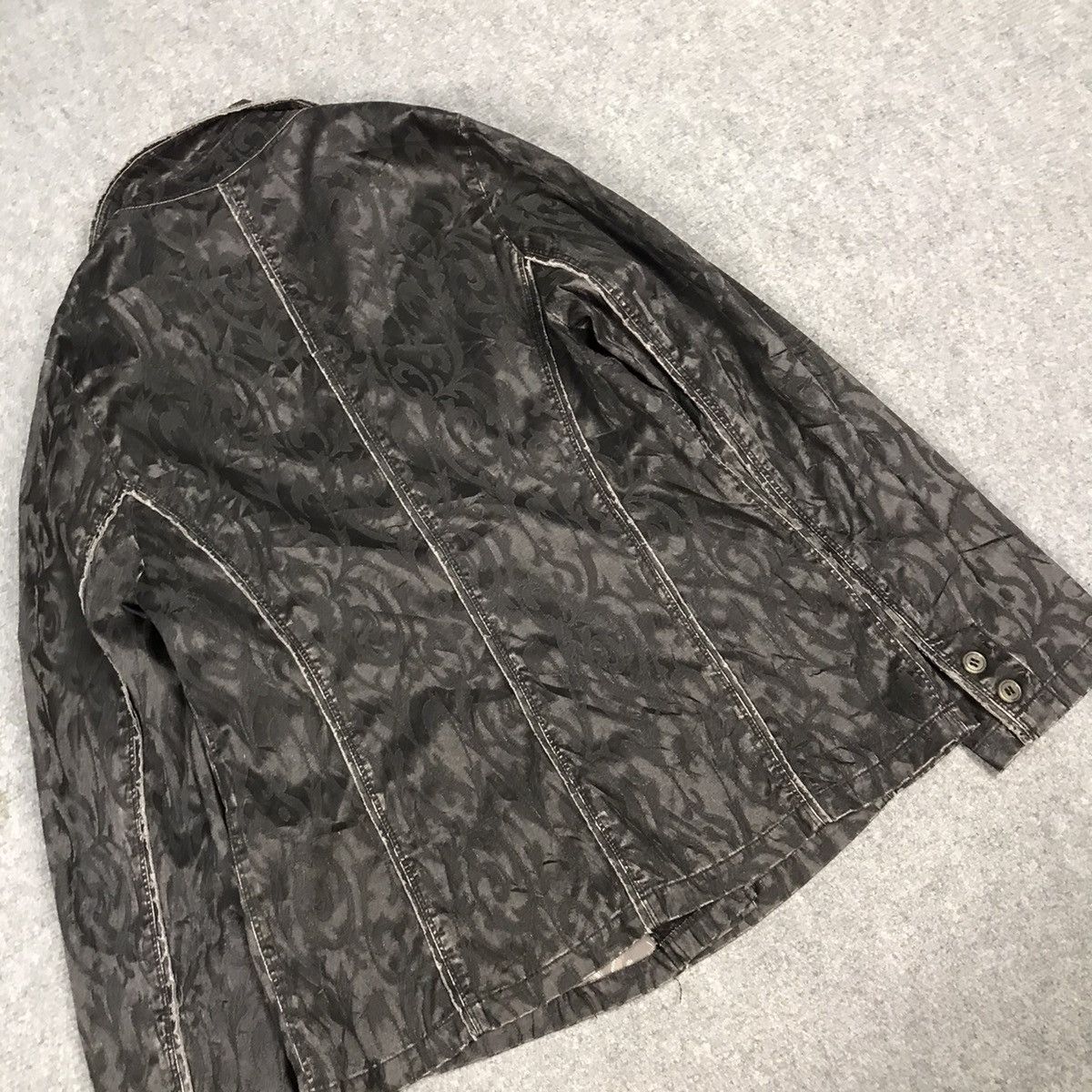 Japanese Brand × Vintage BLACK FLOWER DESIGN JACKET PUNK STYLE Size US XS / EU 42 / 0 - 7 Thumbnail