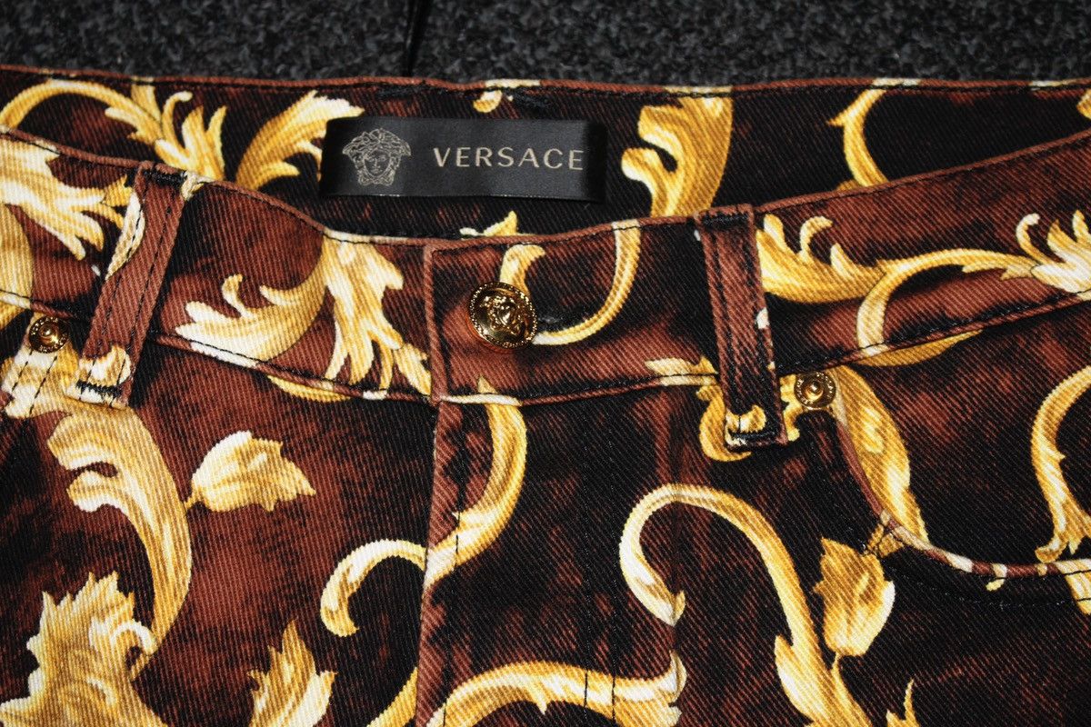 Jean × Versace Black+Red+Golden Baroque Versace Jeans Size US 32 / EU 48 - 2 Thumbnail