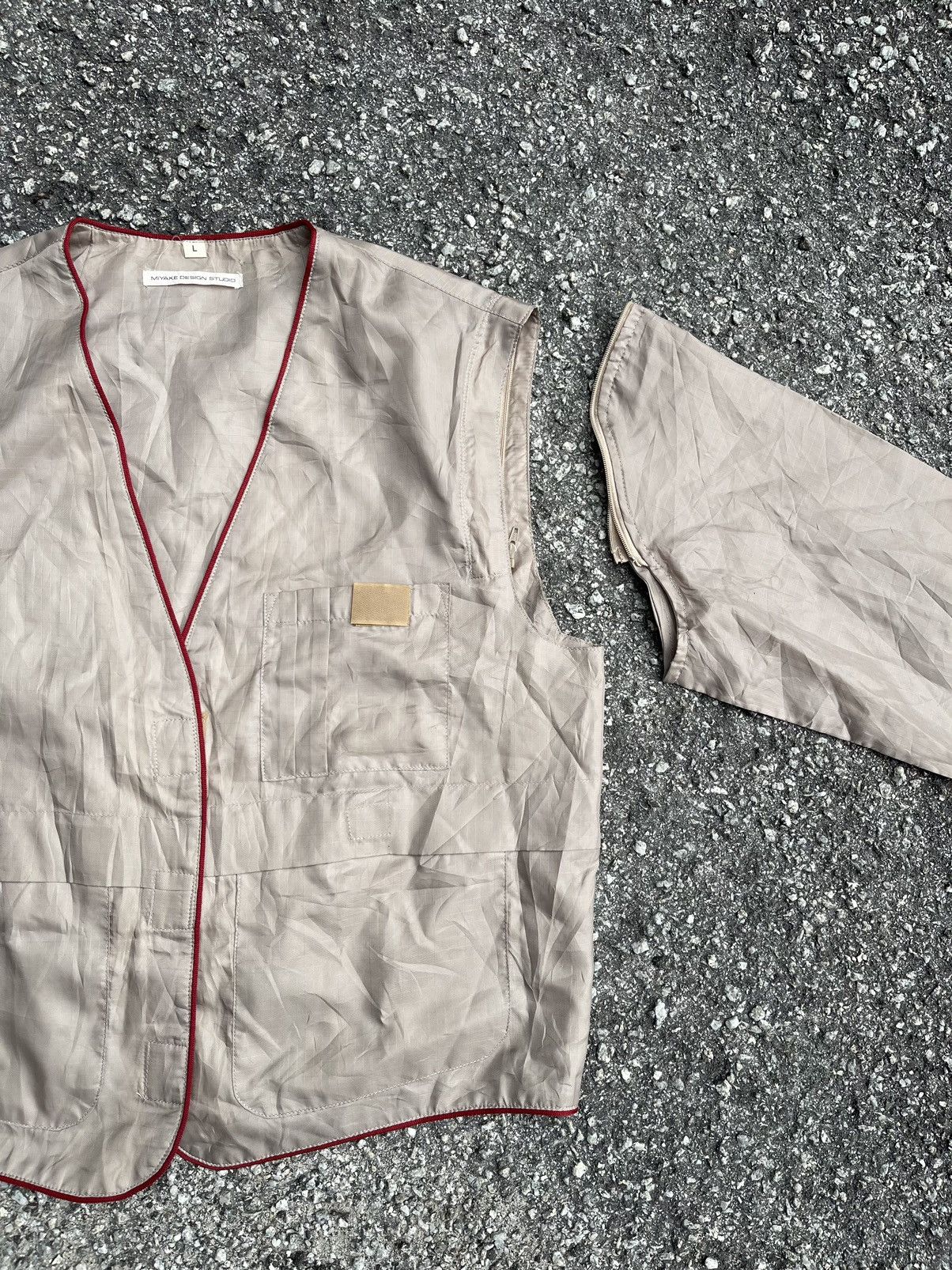 Archival Clothing × Issey Miyake × Sony 1981 Sony Uniform by Miyake Design  Studio x Steve Jobs | Grailed