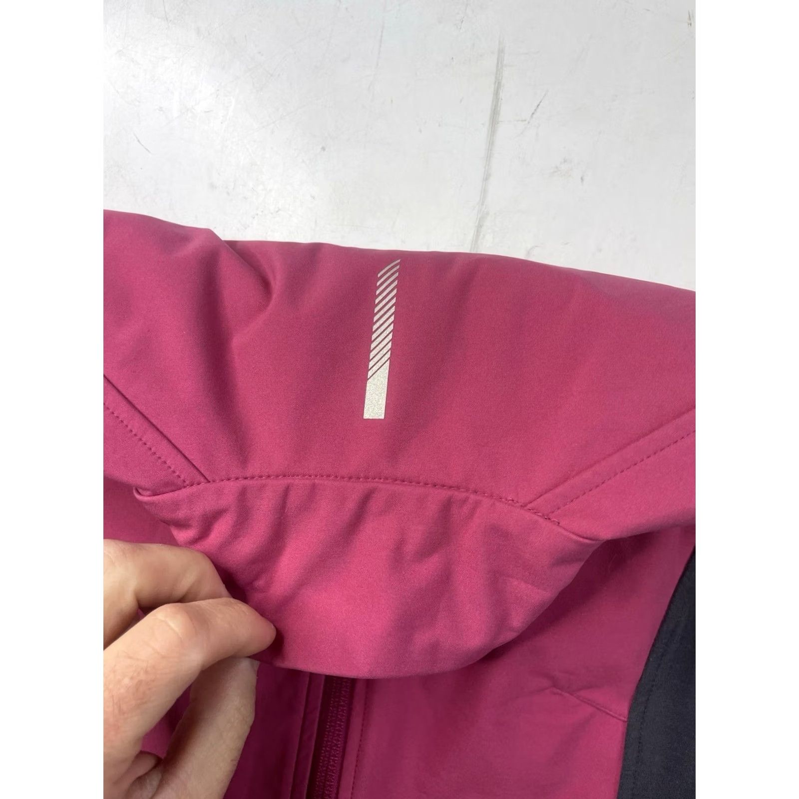 Icebreaker Icebreaker Women's XS Pink Softshell Full Zip Vest Lightweight Breathable Hiking Running Windbreaker Size XS / US 0-2 / IT 36-38 - 2 Thumbnail