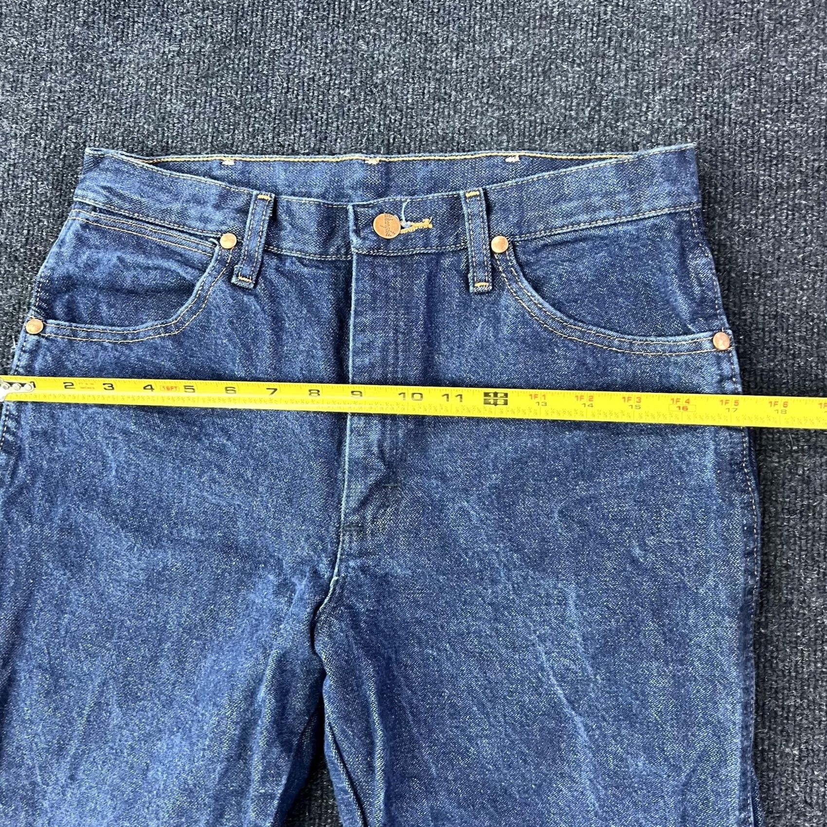 Wrangler Wrangler Jeans Mens 26x29 Blue Denim Straight Leg Medium Wash Casual Pants Size US 26 / EU 42 - 6 Thumbnail