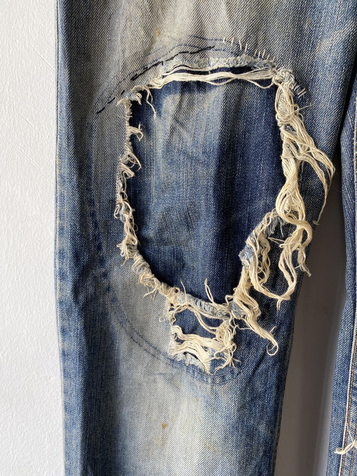 Japanese Brand Japanese Brand Ehyphen World Gallery Distressed Denim Size US 32 / EU 48 - 6 Thumbnail