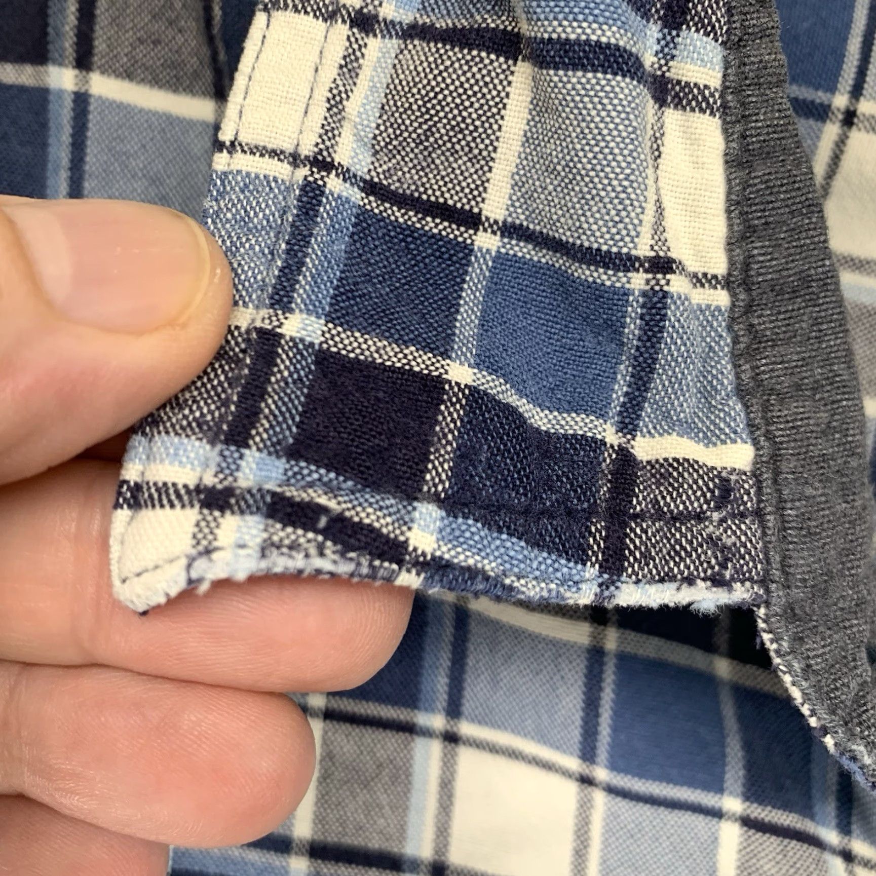 Vintage VINTAGE LL Bean Men's Shirt Medium Blue Plaid Button-Up Casual Winter Fall Slim Fit Size US M / EU 48-50 / 2 - 7 Thumbnail