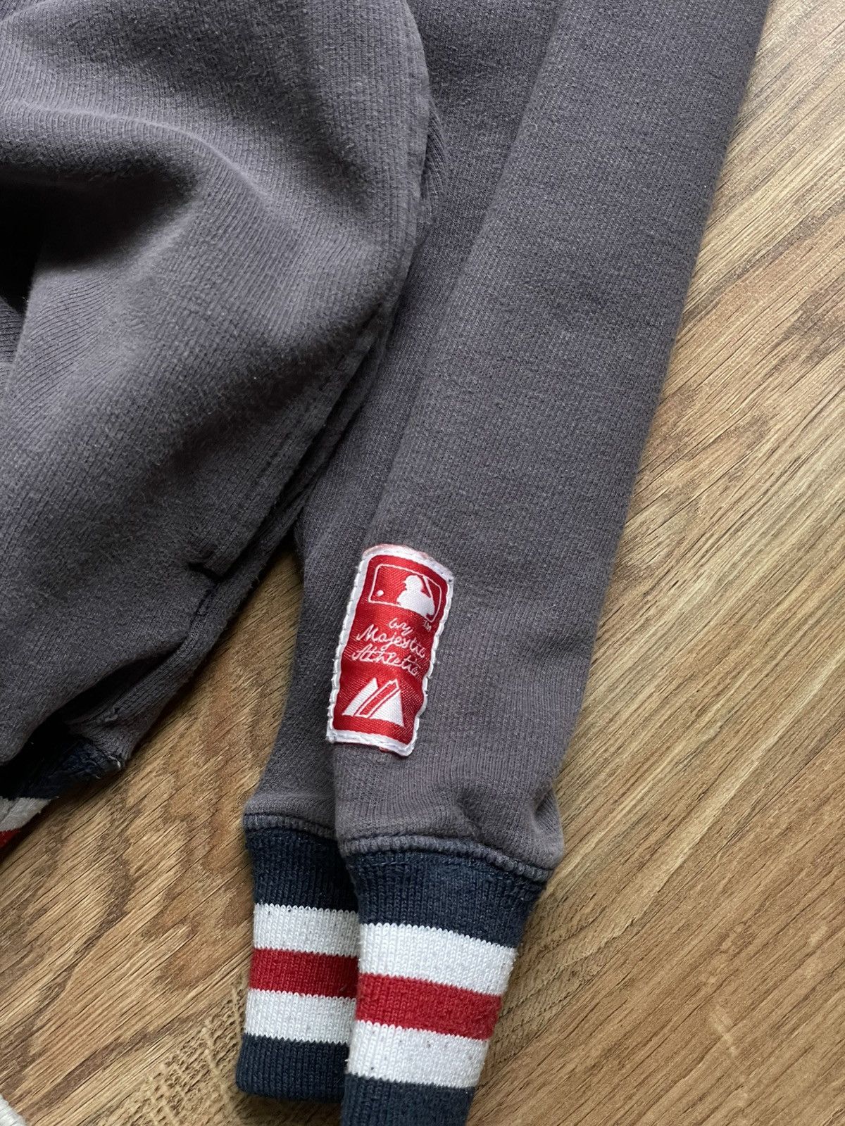 New York Yankees New York Yankees Vintage Big Logo Hoodie Size US XL / EU 56 / 4 - 3 Thumbnail