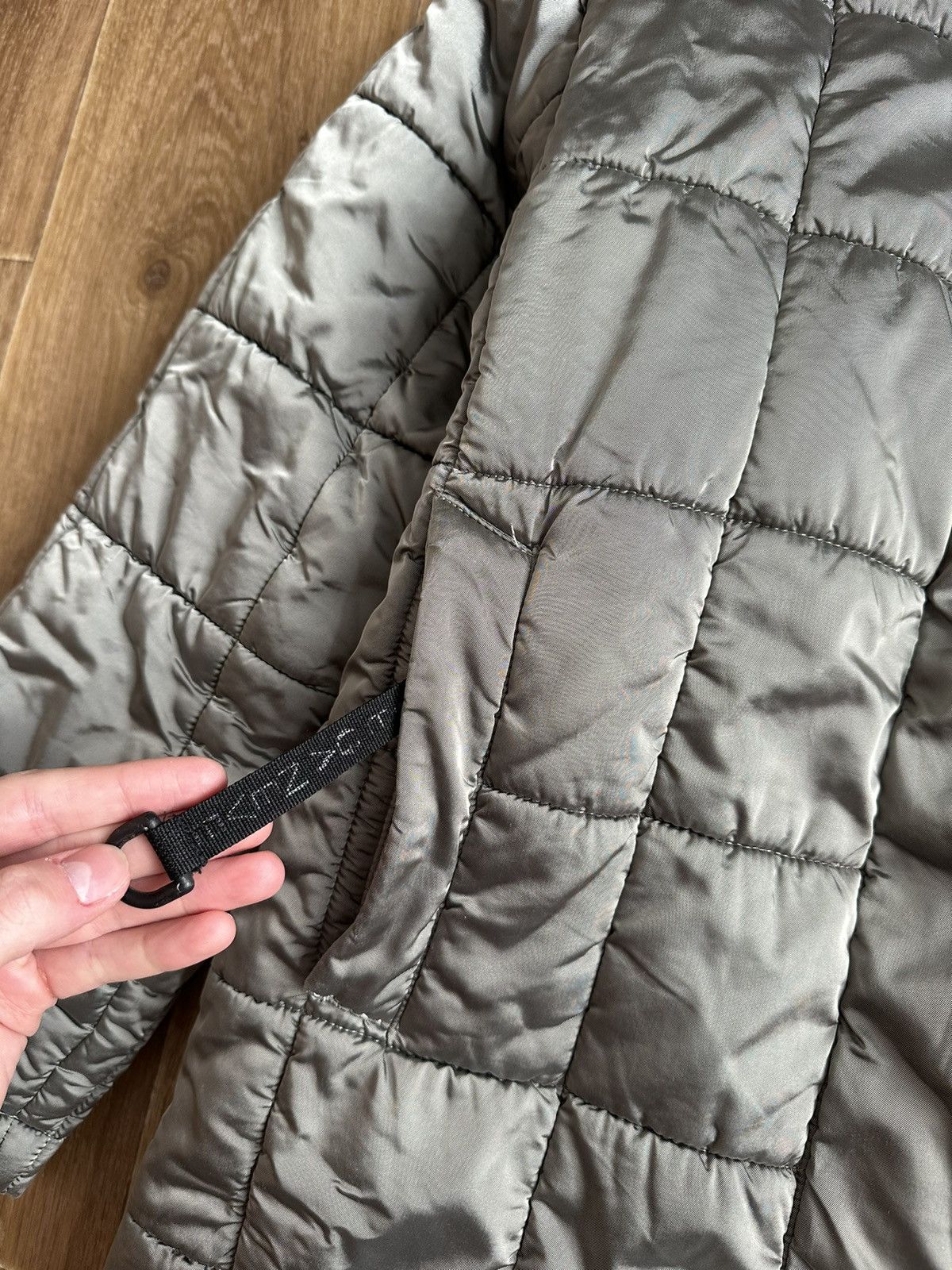 Giorgio Armani Vintage Giorgio Armani Neve Puffer Jacket Size M / US 6-8 / IT 42-44 - 5 Thumbnail