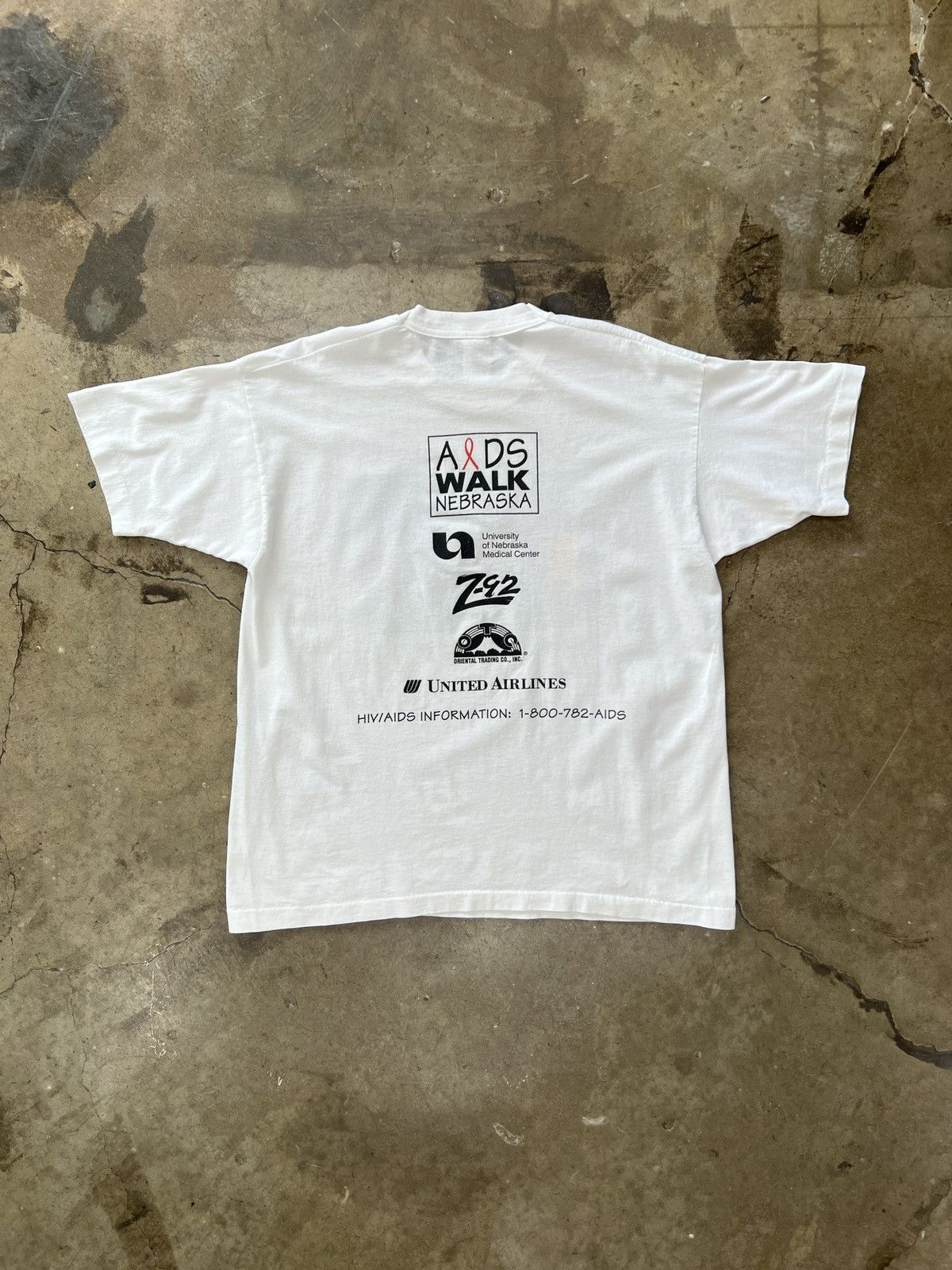 Vintage Vintage 1996 Kieth Haring AIDS Art Social Justice Tee XL Size US XL / EU 56 / 4 - 5 Thumbnail