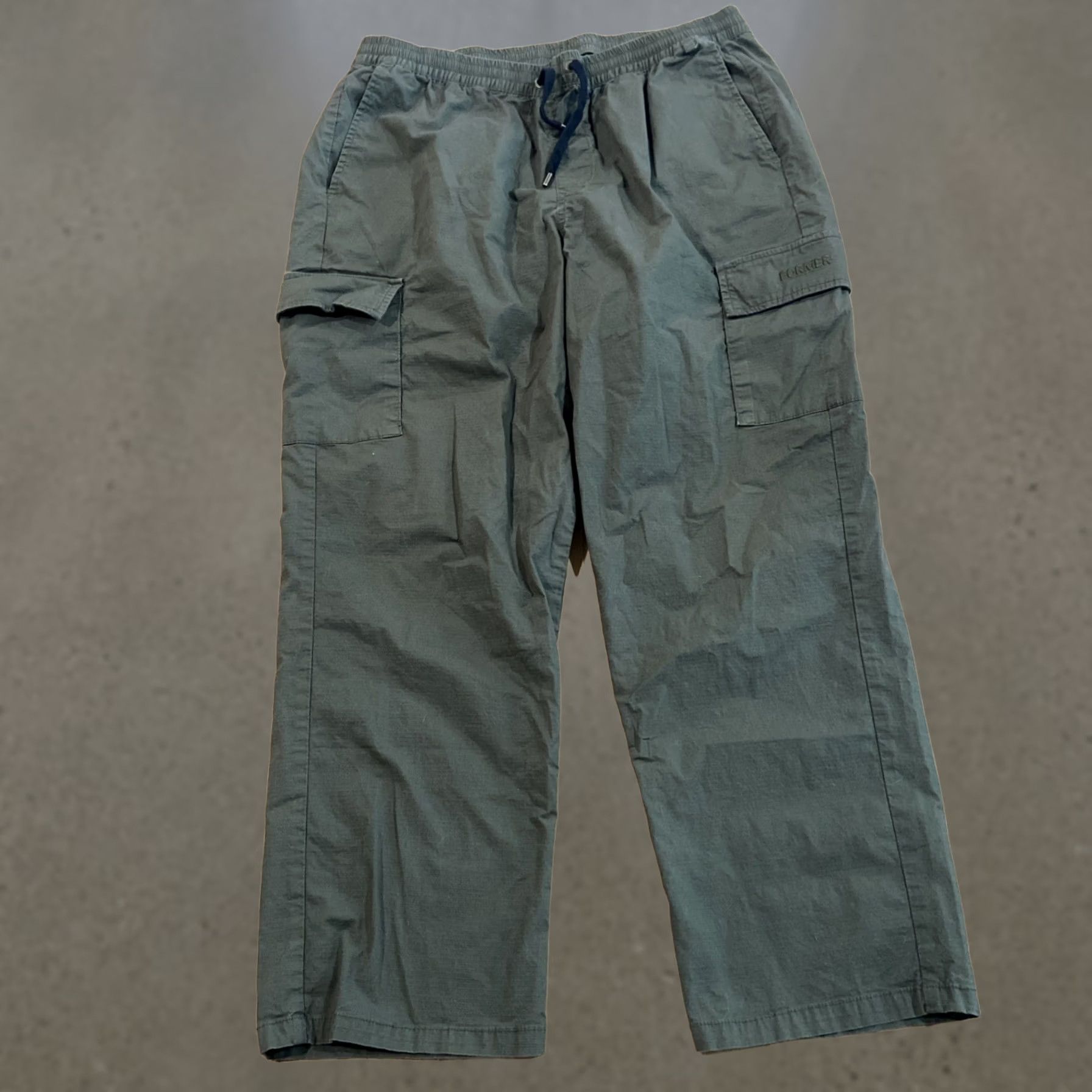 Vintage Former Green Utility Pants Cargo Pants 36 Men Regular Inseam 30 Green Solid Pockets Vintage No Mens Size US 36 / EU 52 - 1 Thumbnail