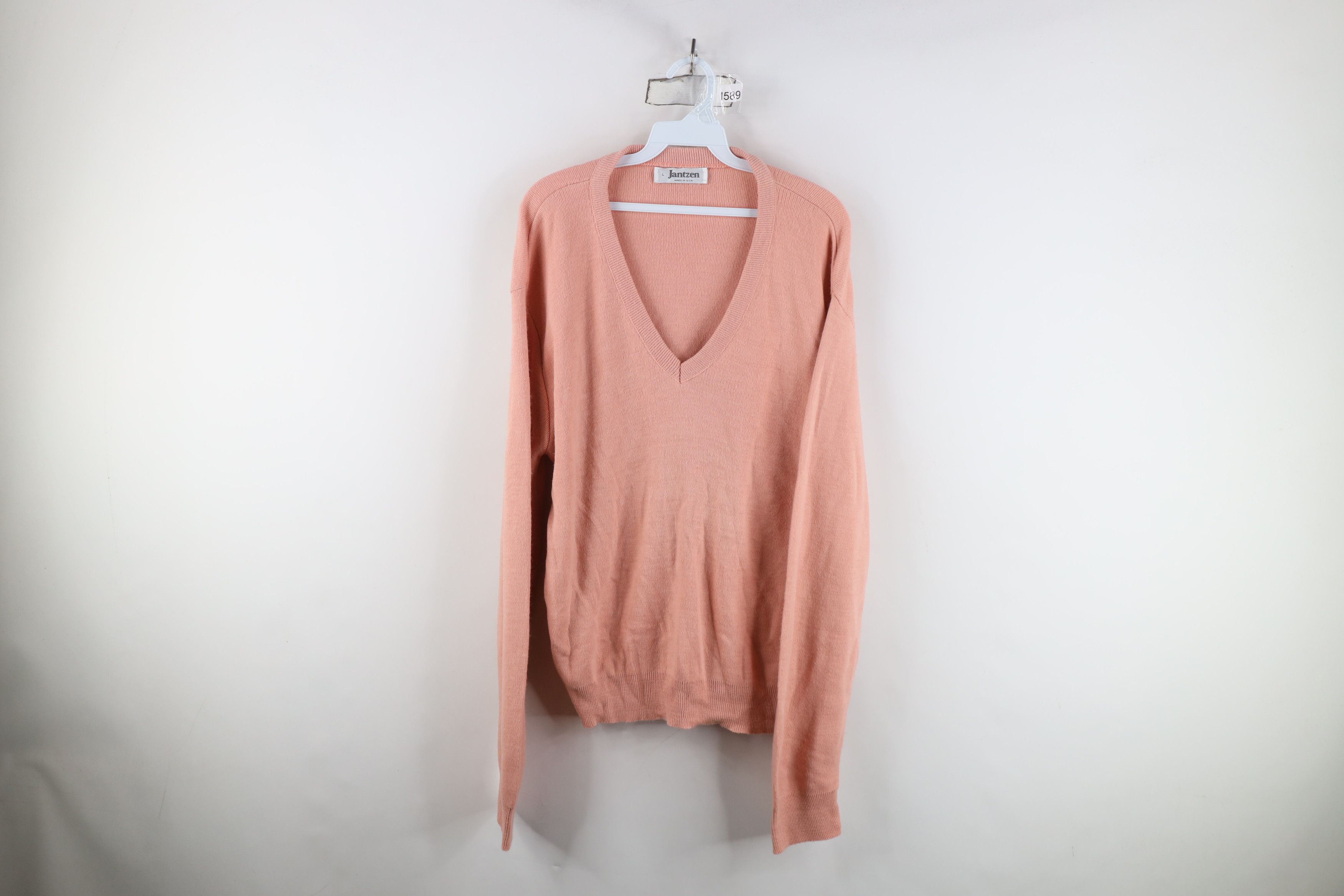 Vintage Vintage 70s Streetwear Soft Knit V-Neck Sweater Pink USA Size US L / EU 52-54 / 3 - 1 Thumbnail