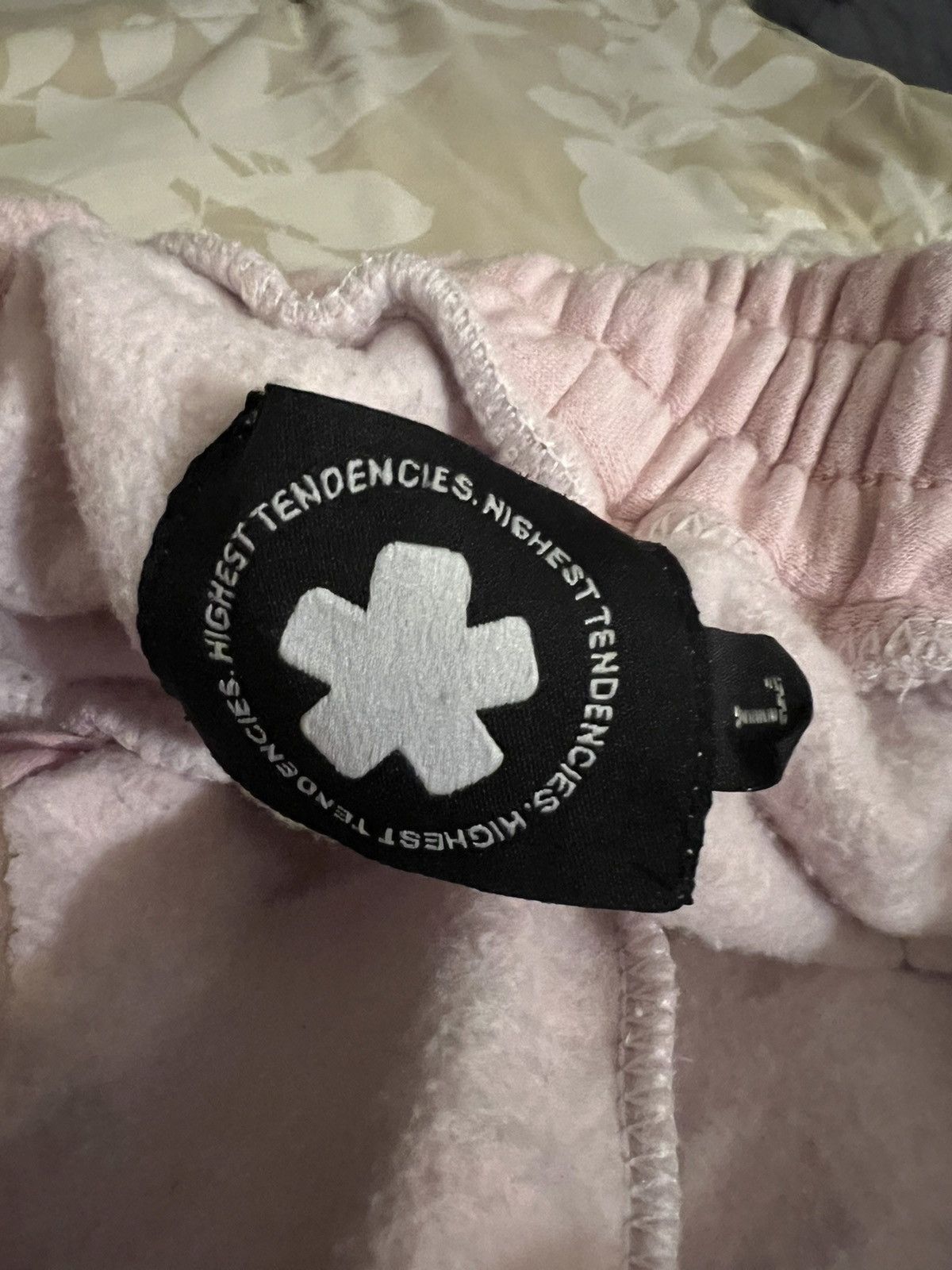 Highest Tendencies Highest tendencies pink sweatpants Size US 34 / EU 50 - 3 Thumbnail