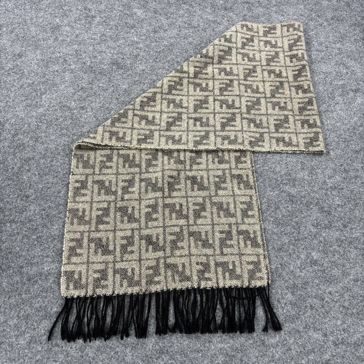 Fendi Fendi Scarf # D788 # Muffler # Neckwear Size ONE SIZE - 7 Thumbnail