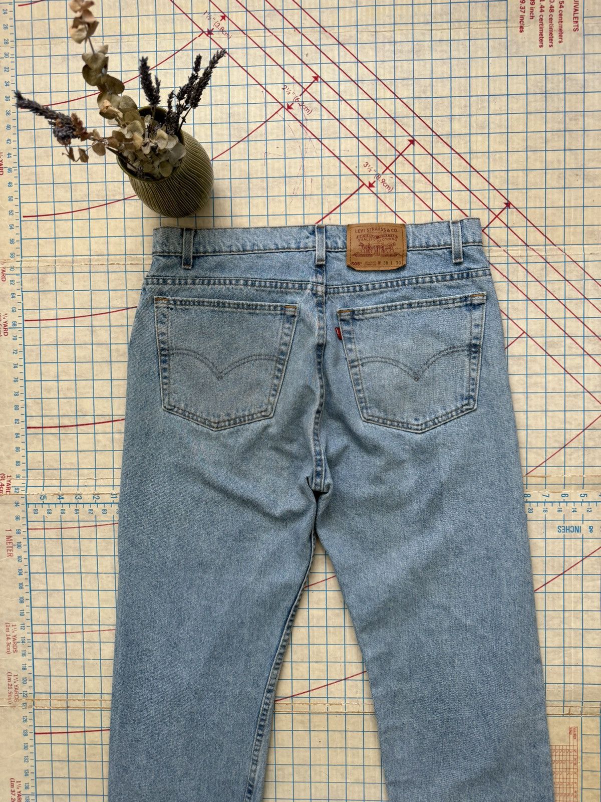Levi's × Levi's Vintage Clothing × Vintage Levi’s 505 Light Stonewash Vintage Jeans Fits 36 Regular Fit Size US 36 / EU 52 - 12 Thumbnail