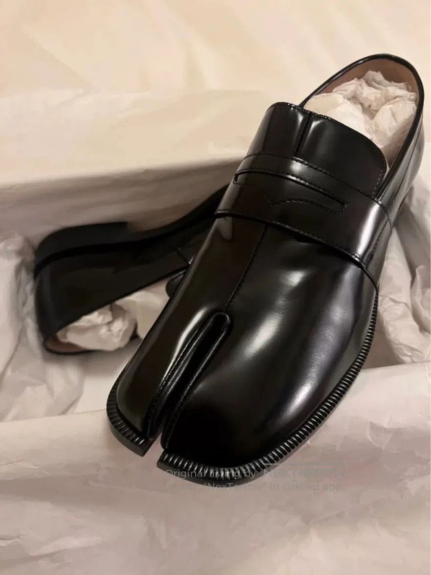 Maison Margiela Maison Margiela Black Split-Toe Loafers. Size US 4 / IT 34 - 4 Thumbnail