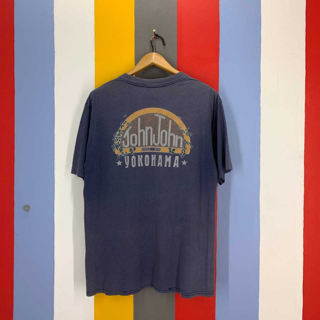 Vintage 90s JOHN JOHN YOKOHAMA by UNITED SPORTS T Shirt #2224/22 Size US L / EU 52-54 / 3 - 1 Thumbnail