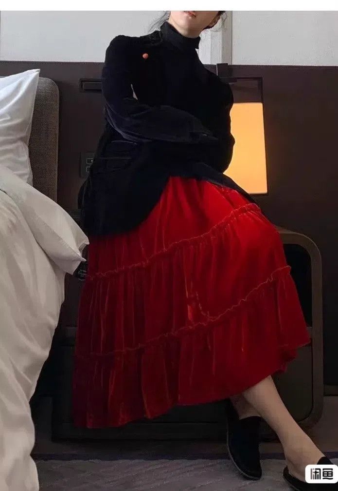 Comme des Garcons Comme Des Garcons size M Main Line Red Velvet Skirt Size 23" - 6 Thumbnail