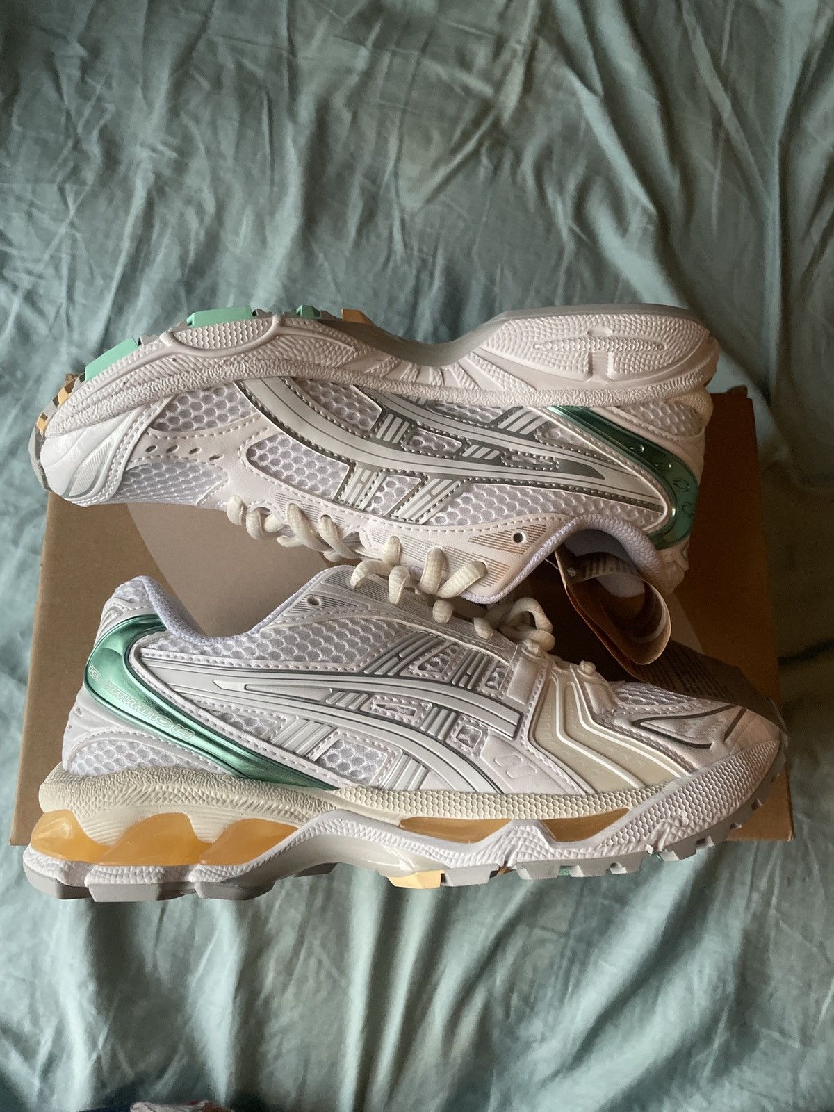 Asics Asics Gel Kayano 14 Size US 5 / IT 35 - 1 Thumbnail