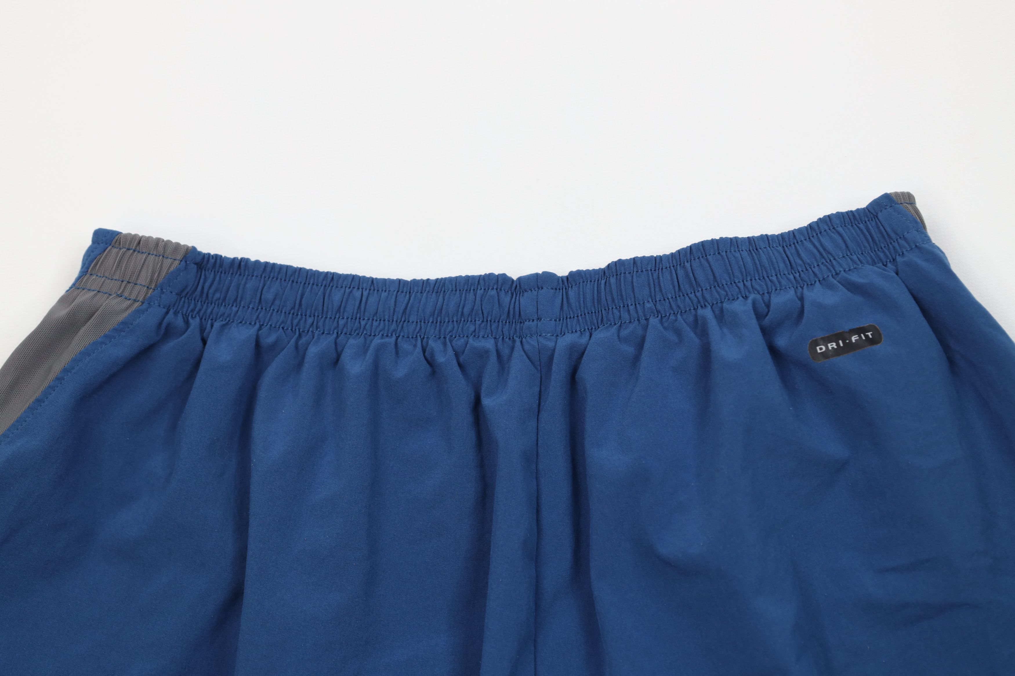 Nike Vintage Y2K Nike Mini Swoosh Lined Above Knee Shorts Blue Size US 34 / EU 50 - 9 Thumbnail