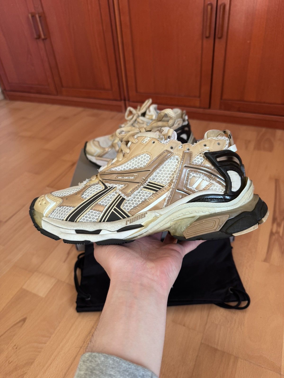 Balenciaga Balenciaga Runner Beige Size US 8 / EU 41 - 2 Thumbnail