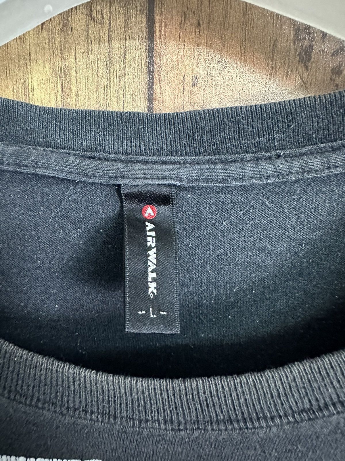 Airwalk Y2K Airwalk Project Board Wear Faded Tshirt A403 Size US L / EU 52-54 / 3 - 8 Thumbnail