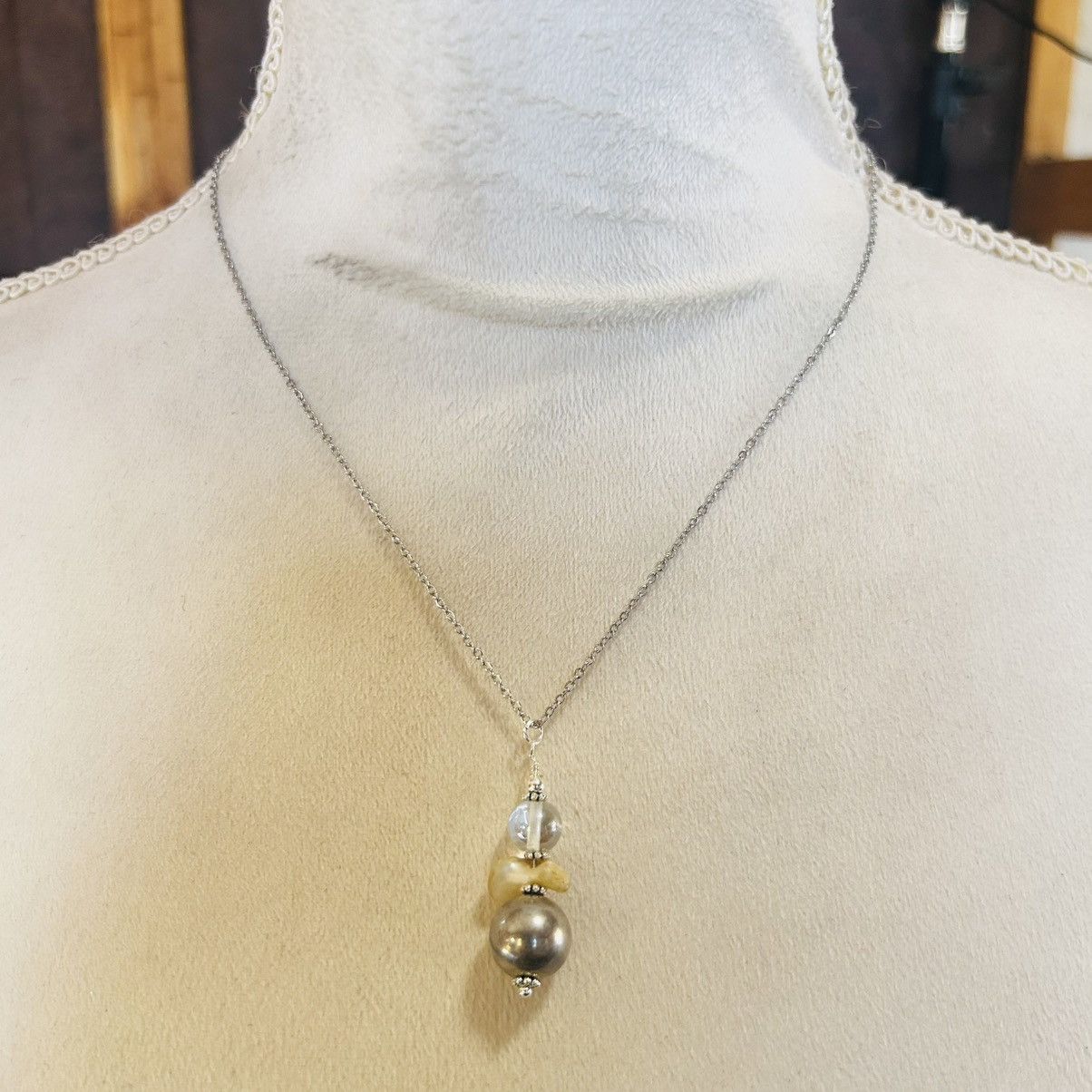 Vintage Handcrafted vintage bead drop pendant on chain necklace Size ONE SIZE - 3 Thumbnail