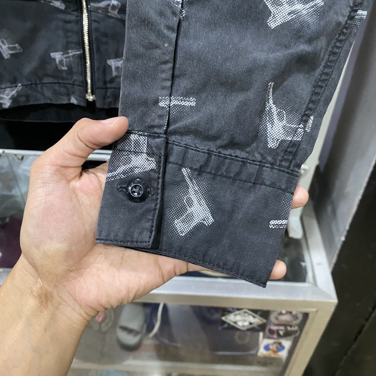 Takeo Kikuchi Takeo Kikuchi Glock FullPrint Longsleeve Shirt Zipper Jacket Size US L / EU 52-54 / 3 - 8 Thumbnail