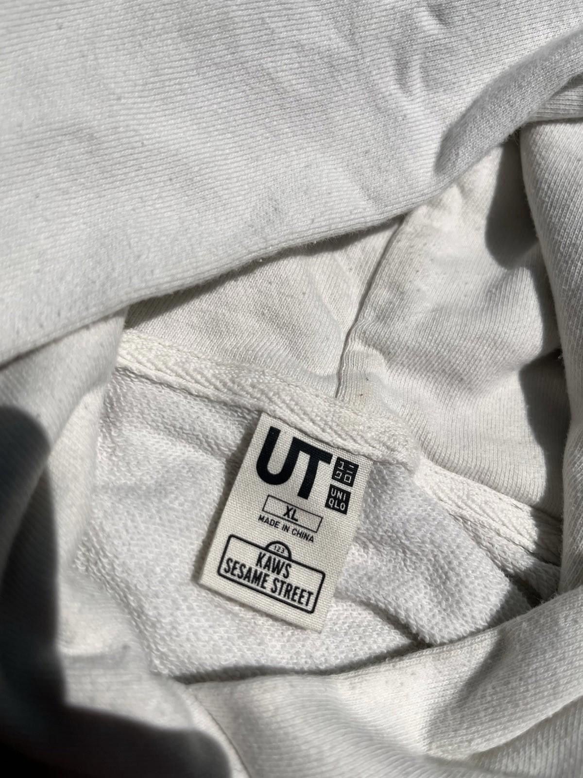 Kaws × Uniqlo Kaws Sesame Street Uniqlo Hoodie!!! Hypebeast Elmo 🤑 Size US M / EU 48-50 / 2 - 4 Thumbnail