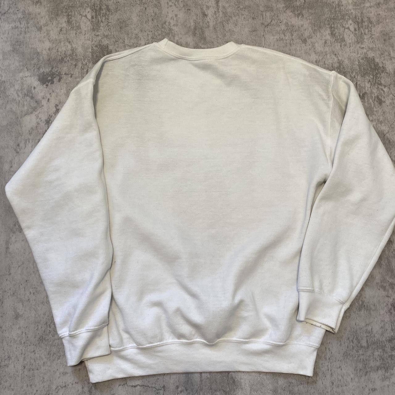 Gildan White and Grey Sweatshirt Embroidered vintage Size US L / EU 52-54 / 3 - 3 Thumbnail