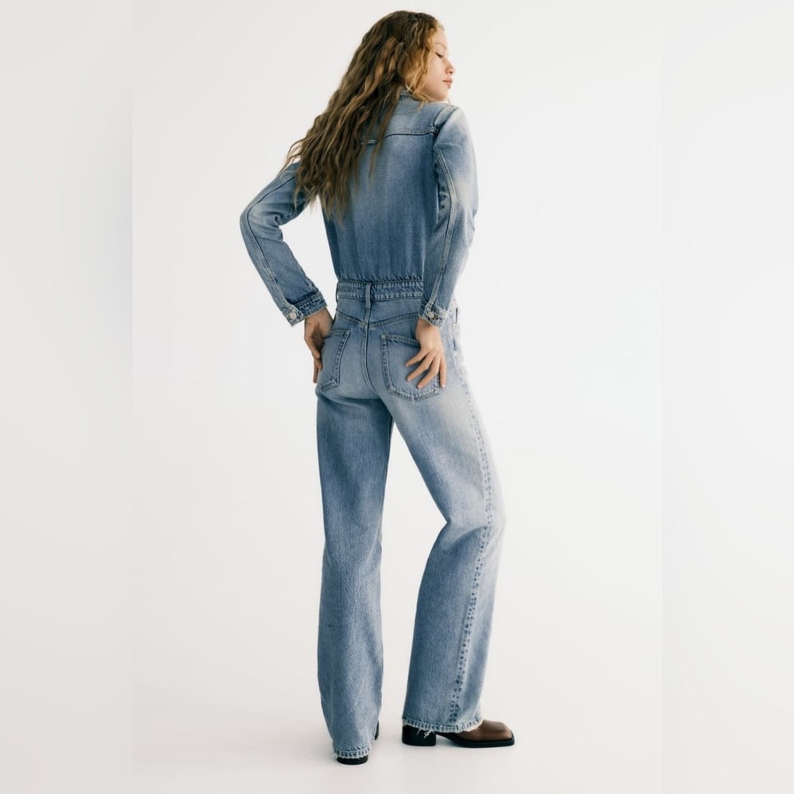 Zara ZARA BLOGGER FAVORITE TRF LONG DENIM JUMPSUIT Size 28" / US 6 / IT 42 - 9 Thumbnail