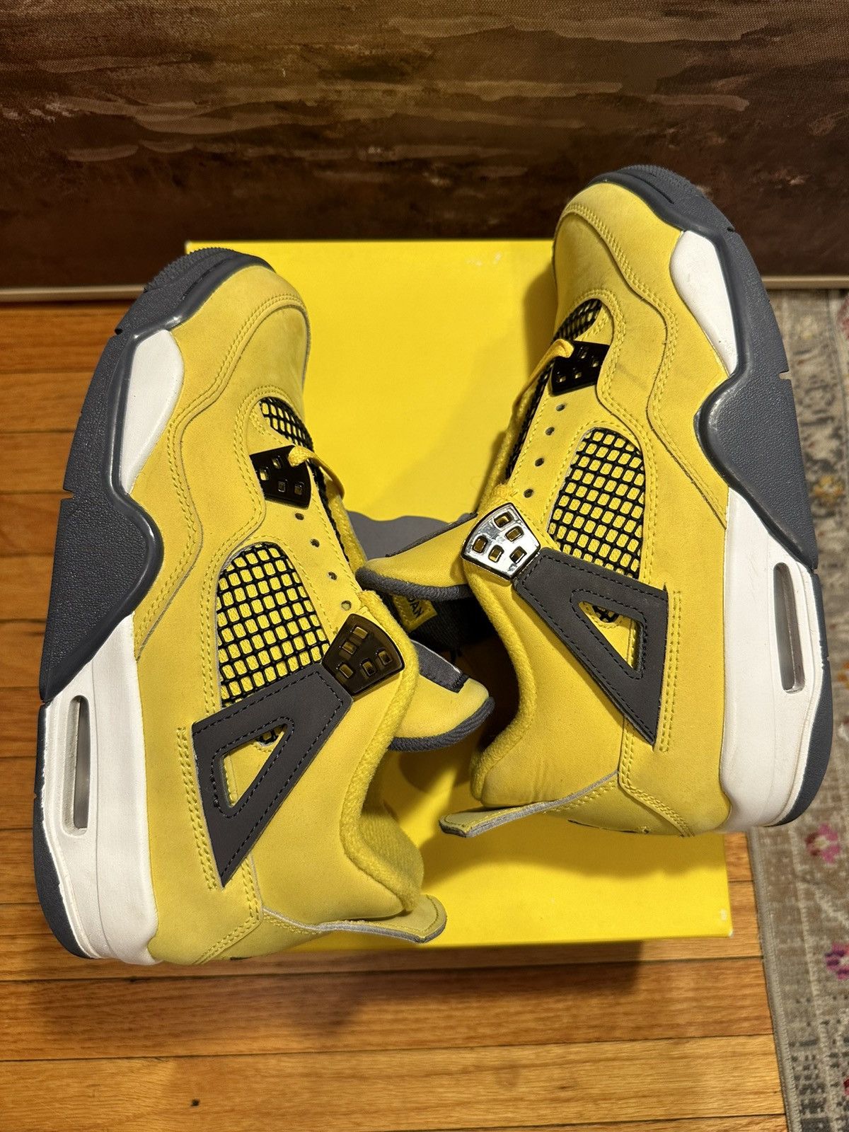 Jordan Brand Jordan 4 Lightning Size US 7 / EU 40 - 3 Thumbnail