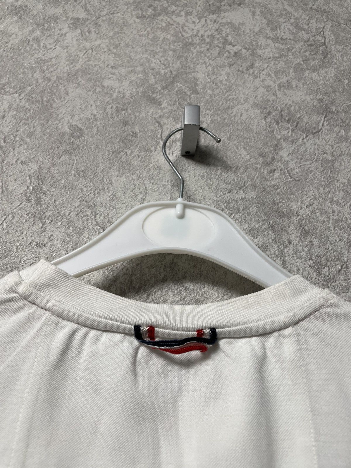 Moncler Gamme Bleu Moncler Gamme Bleu White T-Shirt With Pocket Size US M / EU 48-50 / 2 - 22 Thumbnail