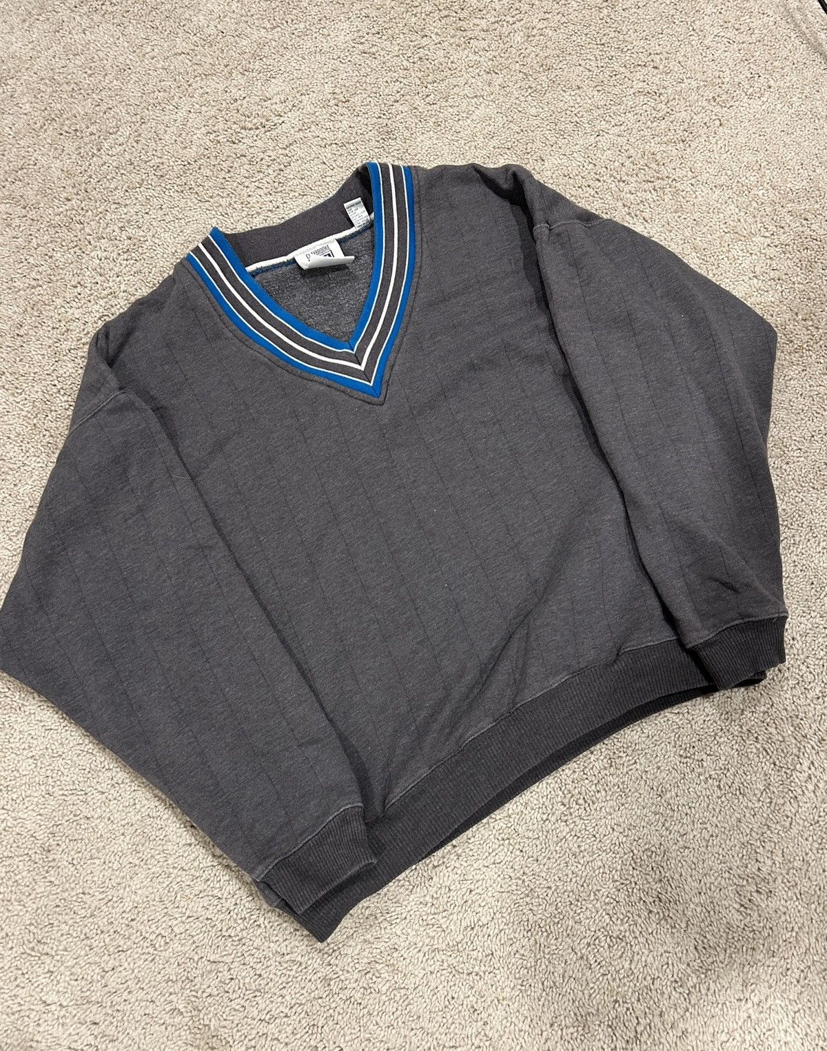Vintage Vintage 1990s Men’s Claybrooke V Neck Sweater Grey Blue XL Size US XL / EU 56 / 4 - 1 Thumbnail