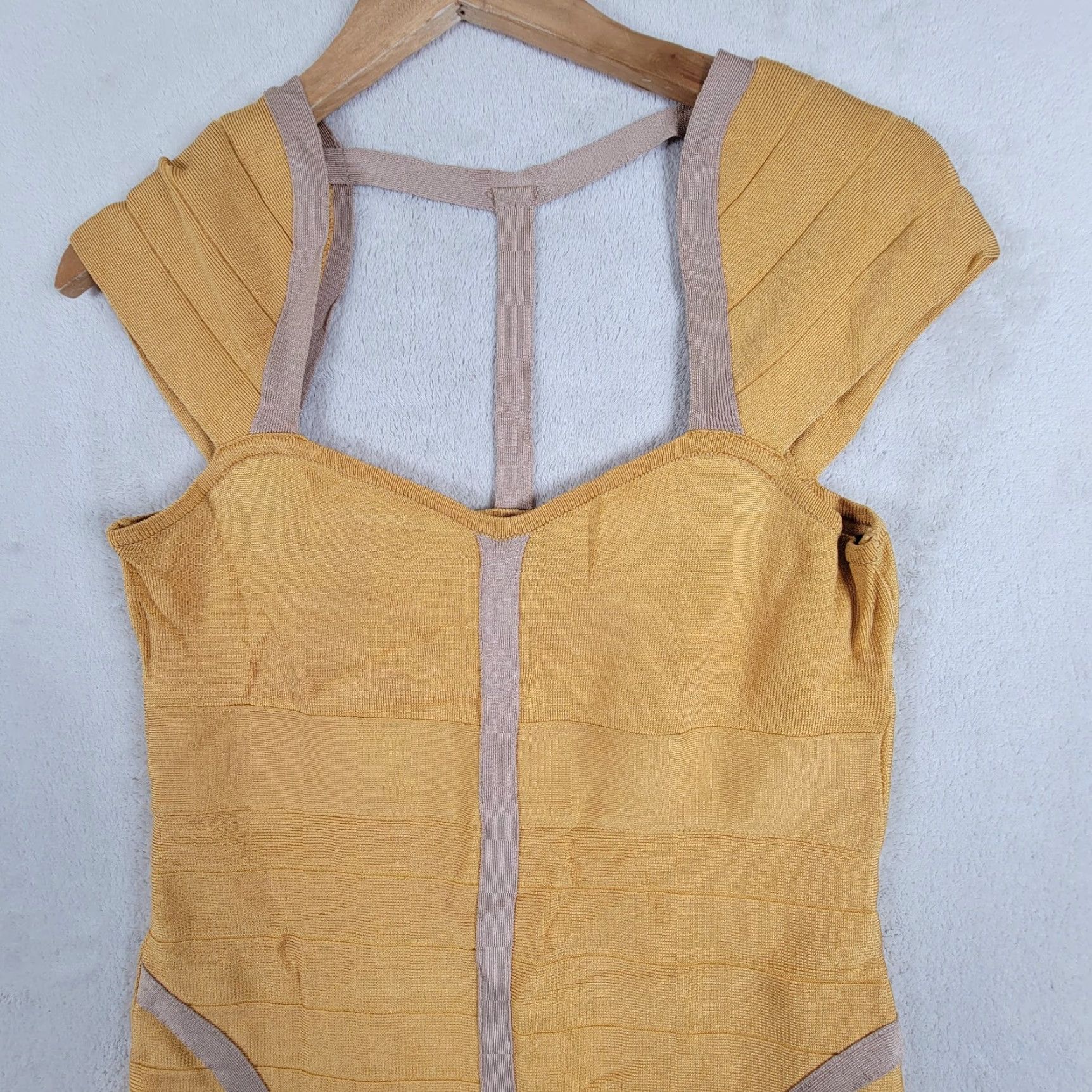 Bebe Bebe Dress Shirt Womens Knee Length Sleeveless Yellow Bandage Cut Out Back Large 90s Clubwear Sexy Pencil Cocktail Size L / US 10 / IT 46 - 2 Thumbnail
