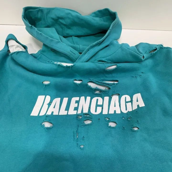 Balenciaga Balenciaga Balenciaga Distressed Logo Hoodie in Sky Blue - Size US XXS / EU 40 - 7 Thumbnail