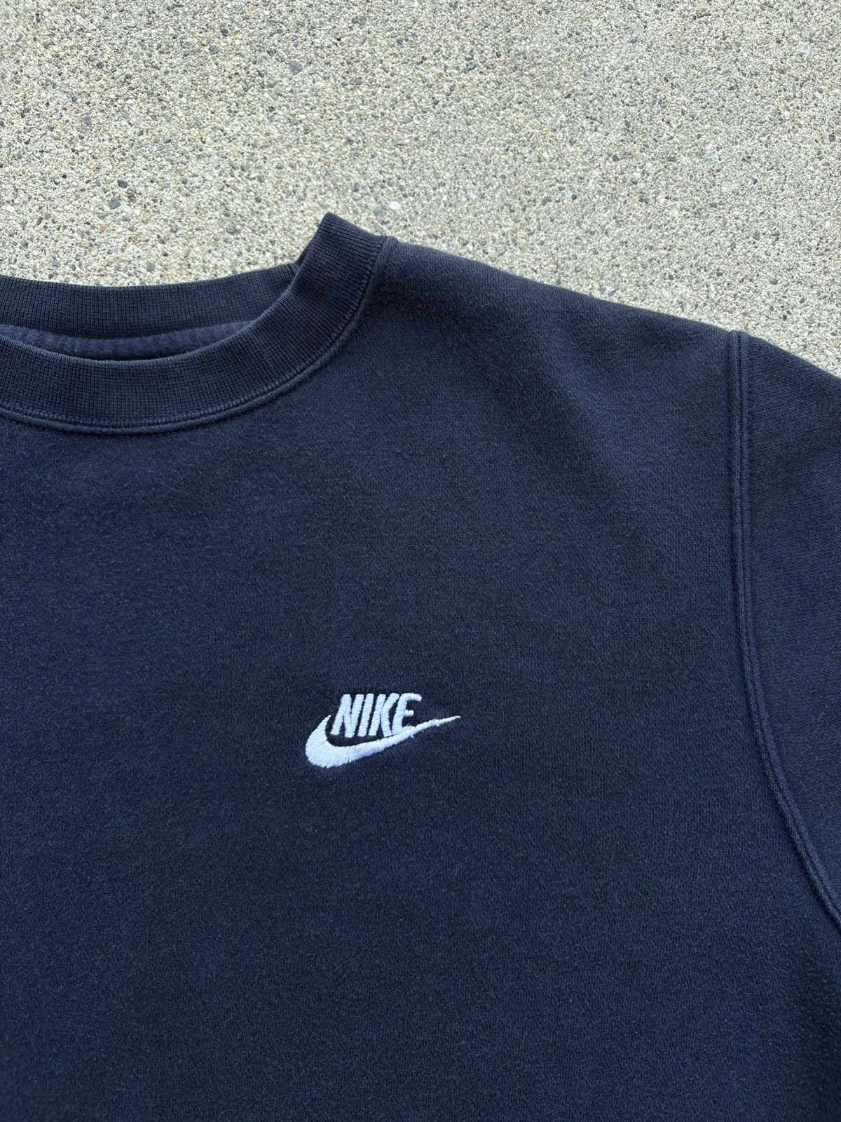 Nike × Vintage Vintage 2000s Y2K Nike Navy Blue Embroidered Swoosh Sweater Size US M / EU 48-50 / 2 - 4 Thumbnail