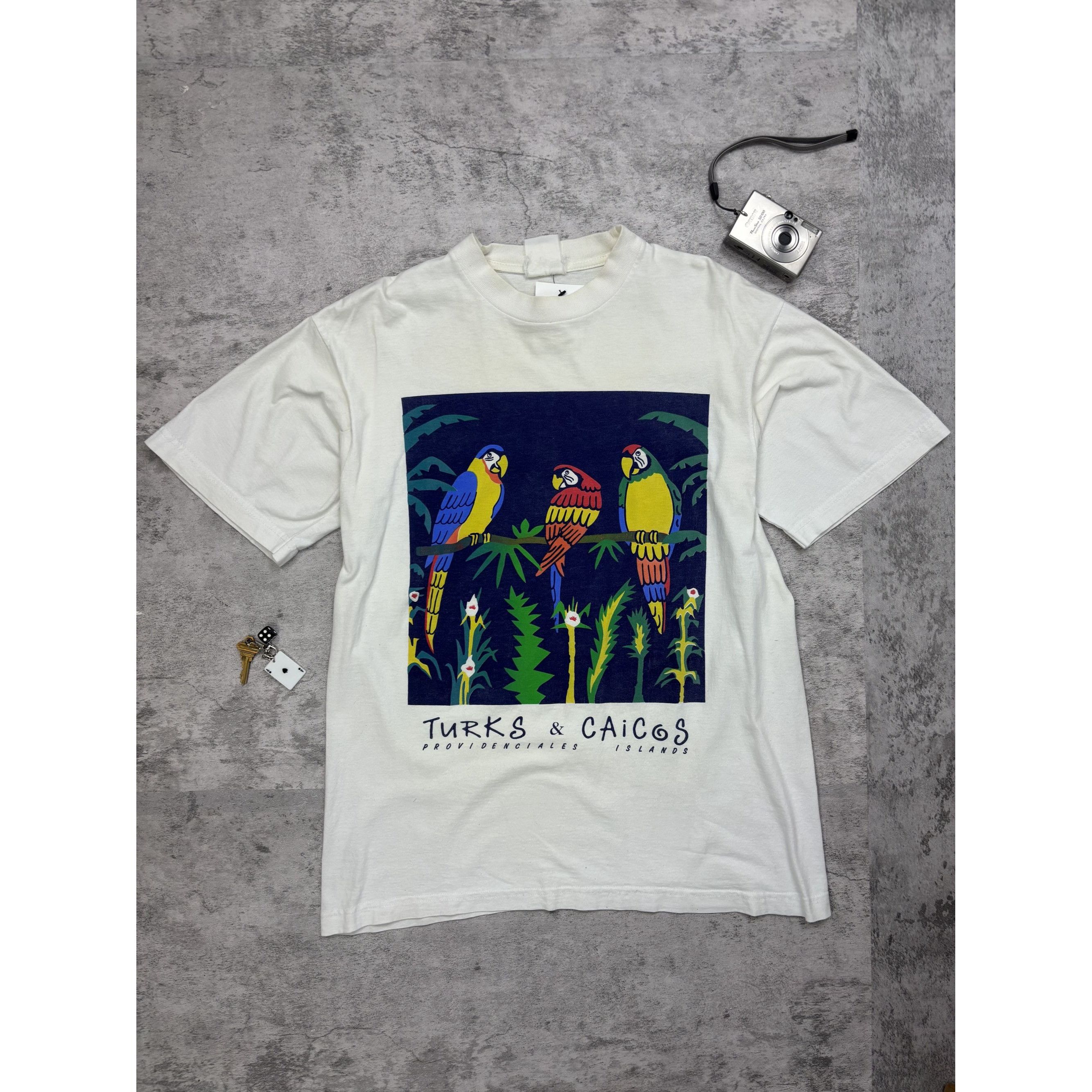 Other Vintage Turks Caicos Parrot Art Graphic T Size US XL / EU 56 / 4 - 1 Preview