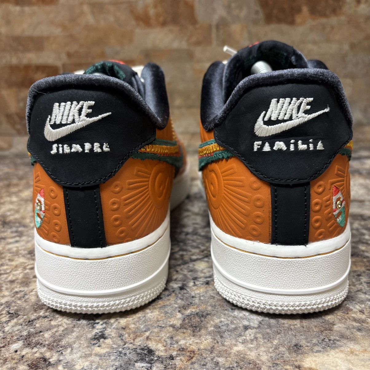Nike Nike Air Force 1 '07 LX Siempre Familia Size 8 Size US 8 / EU 41 - 5 Thumbnail
