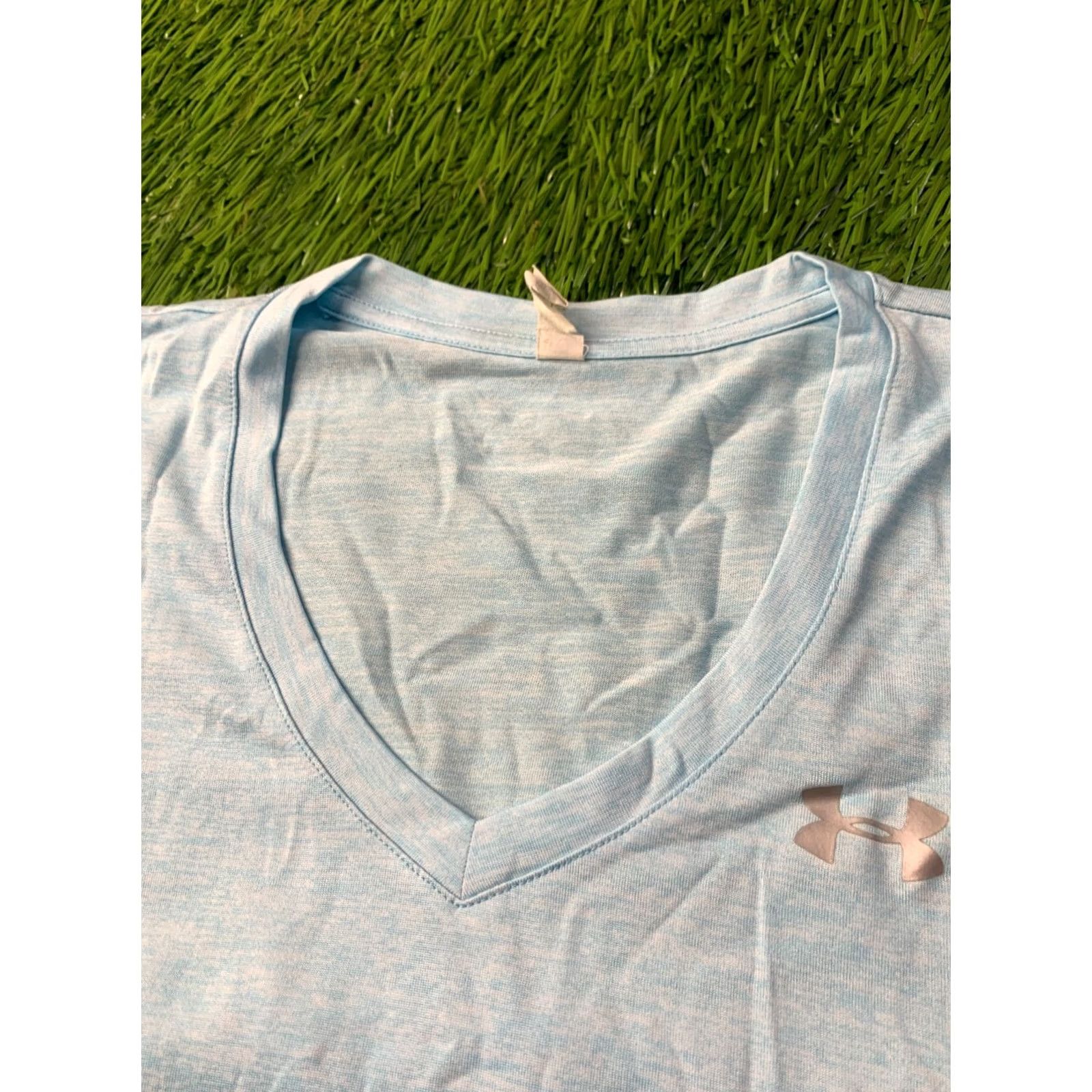 Under Armour UNDER ARMOUR SHIRT Women Compression Training Jersey XS Blue 2016 Velar 100% Polyester Short Sleeve V-Neck T-Shirt Size XS / US 0-2 / IT 36-38 - 4 Thumbnail
