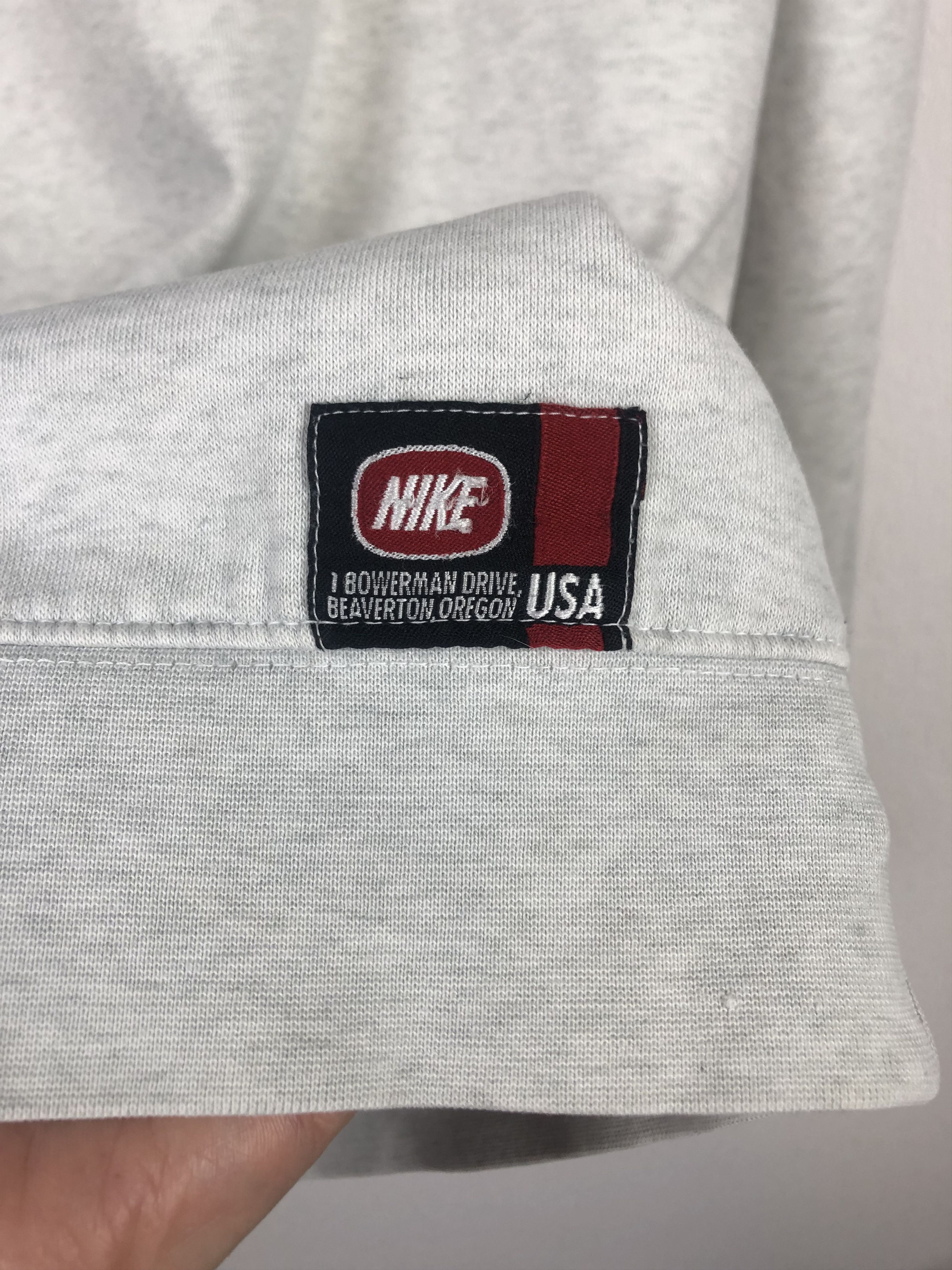 Nike Vintage Nike Sweatshirt Big Logo Swoosh Rare Hype Size US L / EU 52-54 / 3 - 8 Thumbnail