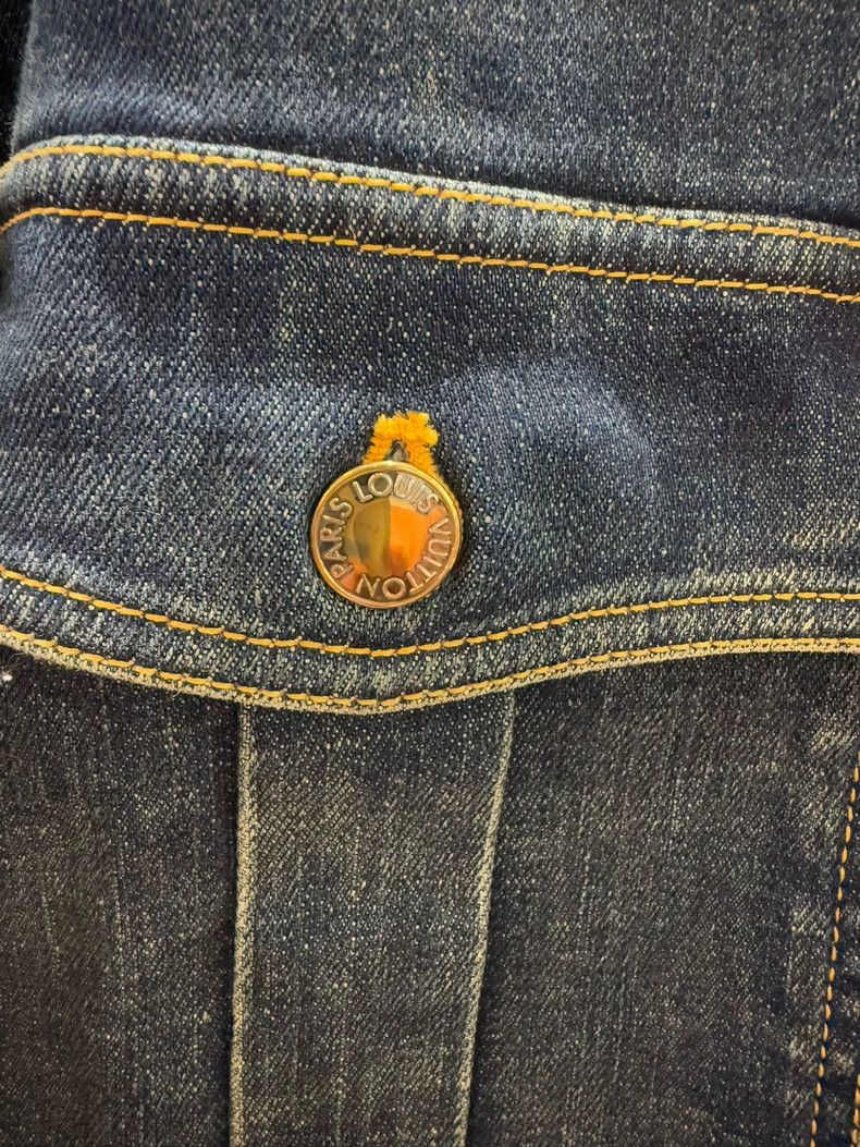 Louis Vuitton Louis Vuitton Embroidered Logo denim jacket Size XS / US 0-2 / IT 36-38 - 4 Thumbnail