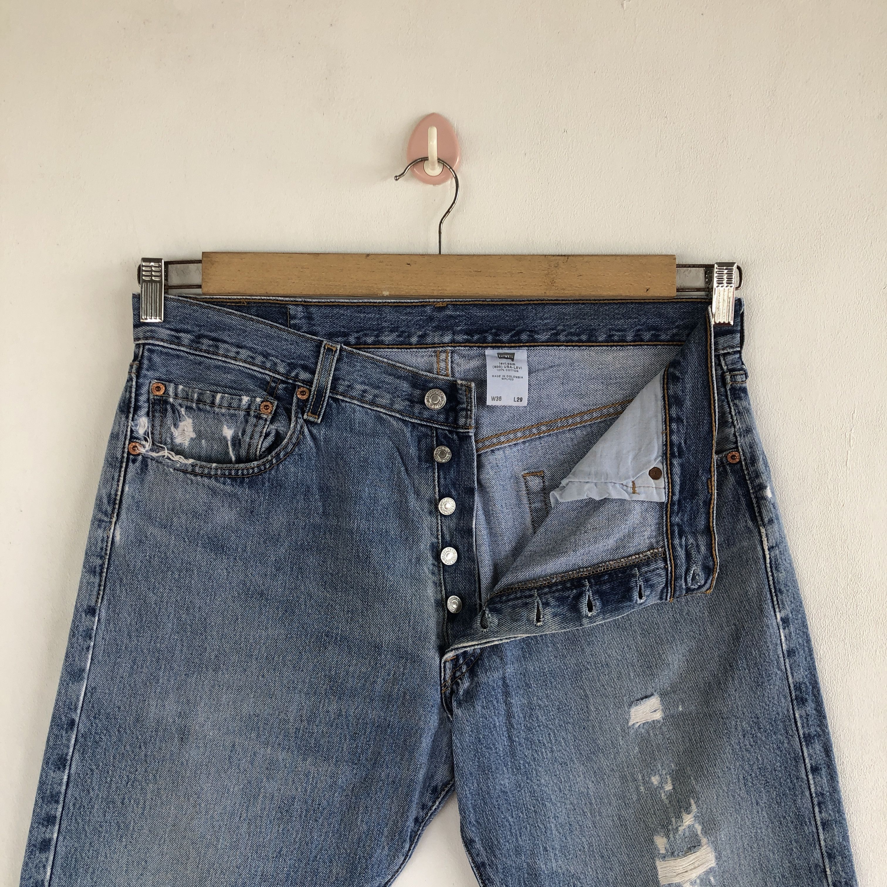 Levi's Vintage Levis 501 Light Wash Jeans Distressed Levi's Denim Size US 32 / EU 48 - 6 Thumbnail