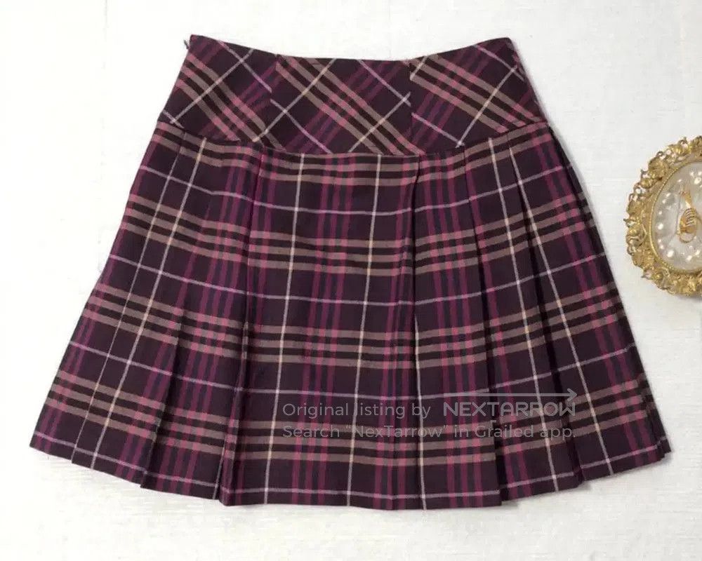 Burberry Burberry Purple Wool Women's Short Skirt. Size 23" - 3 Thumbnail