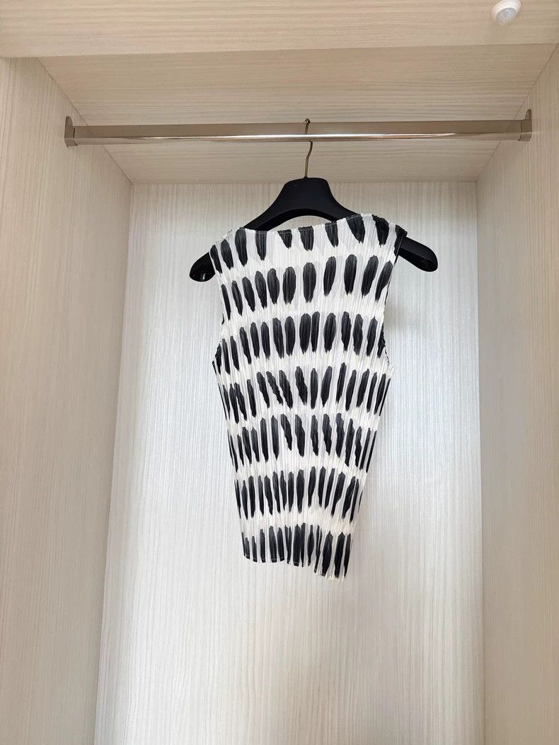 Issey Miyake Issey Miyake size:3 Ink-wash feather brush stroke vest Size M / US 6-8 / IT 42-44 - 4 Thumbnail