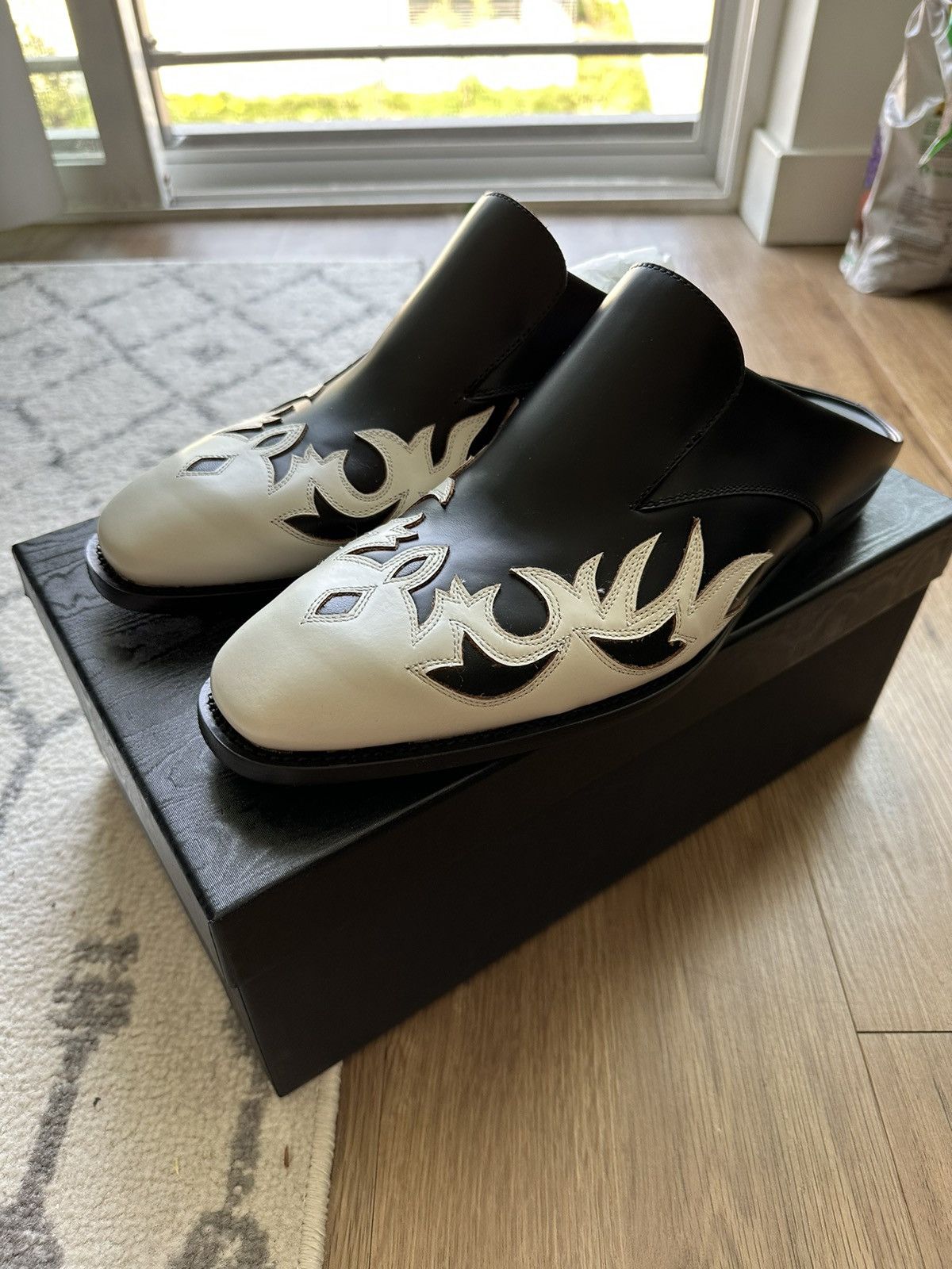 Pre-owned Dries Van Noten Webster Mule Shoess 42 Black/white Shoes 