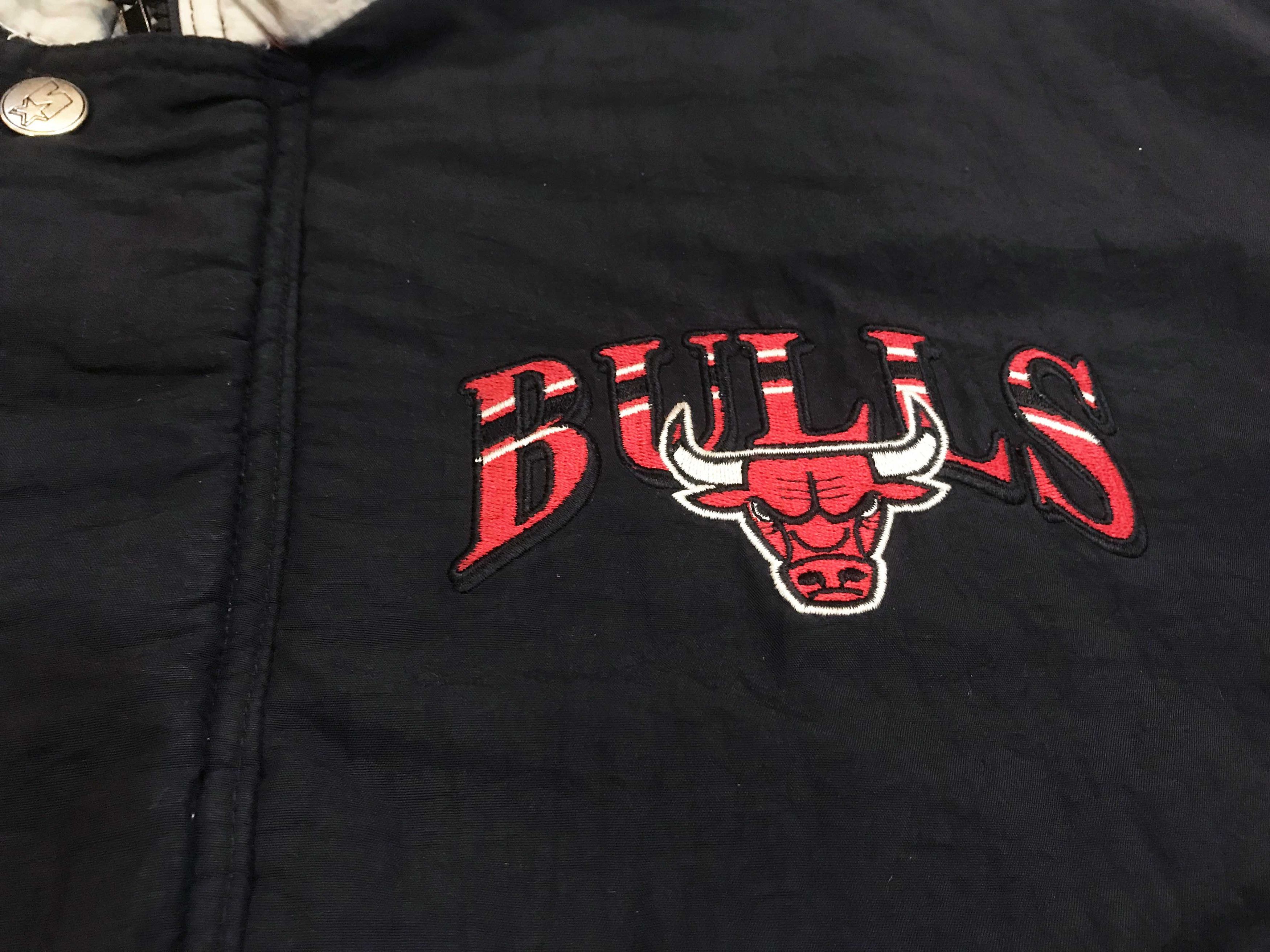 NBA × Starter × Vintage Vintage Starter NBA Chicago Bulls Puffer Jacket Size US XXL / EU 58 / 5 - 2 Thumbnail