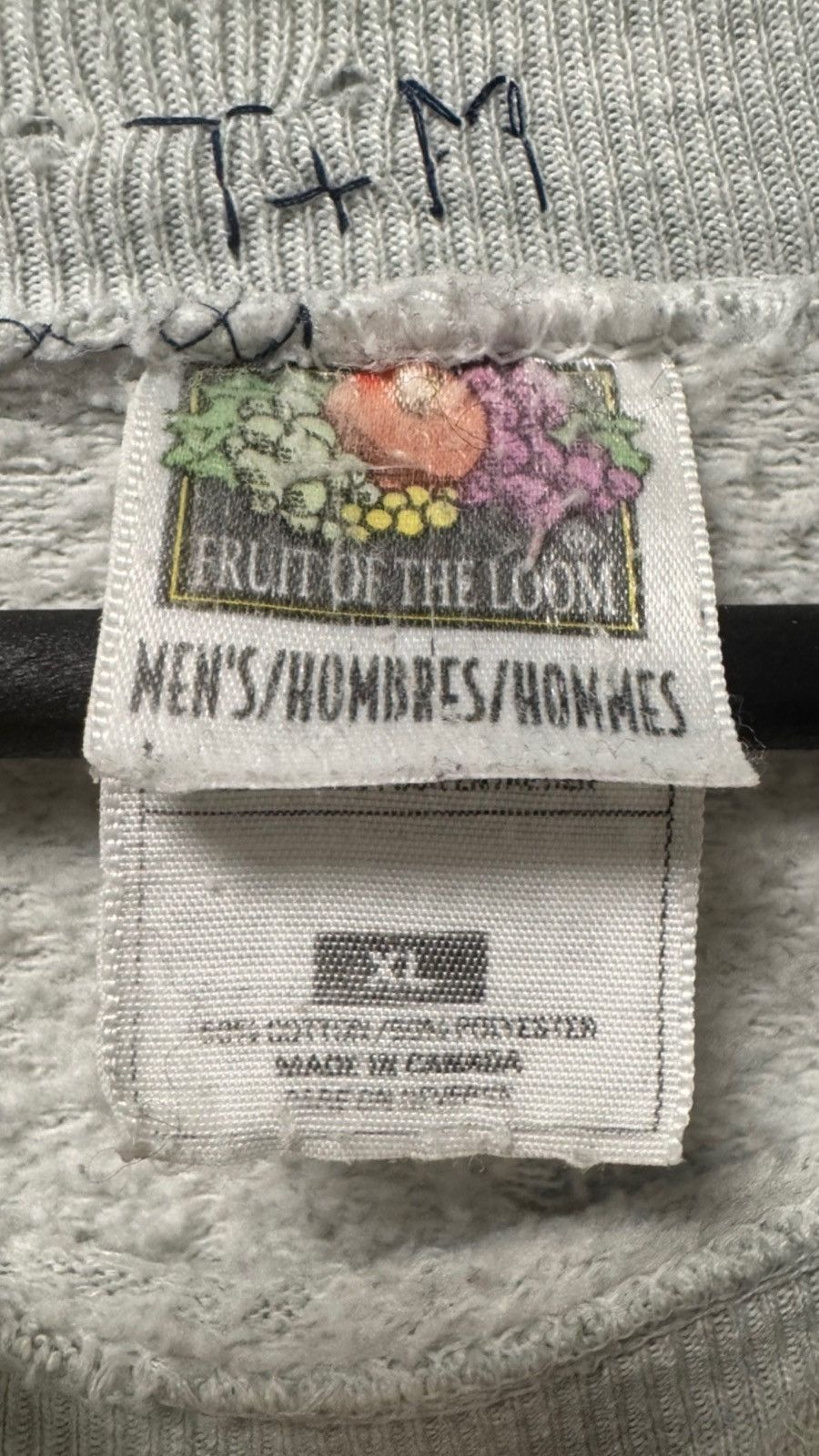 Vintage Early 90‘s Thrashed Fruit of the Loom Vintage Sweatshirt Size US L / EU 52-54 / 3 - 7 Thumbnail