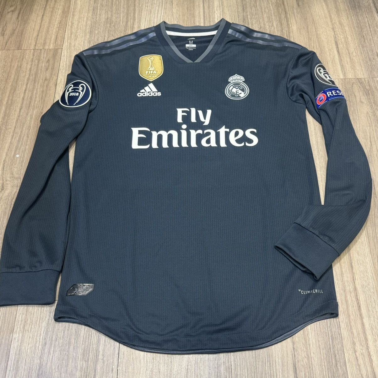 Adidas Real Madrid 18/19 player issue L/S away #4 Sergio ramos Size US M / EU 48-50 / 2 - 1 Thumbnail