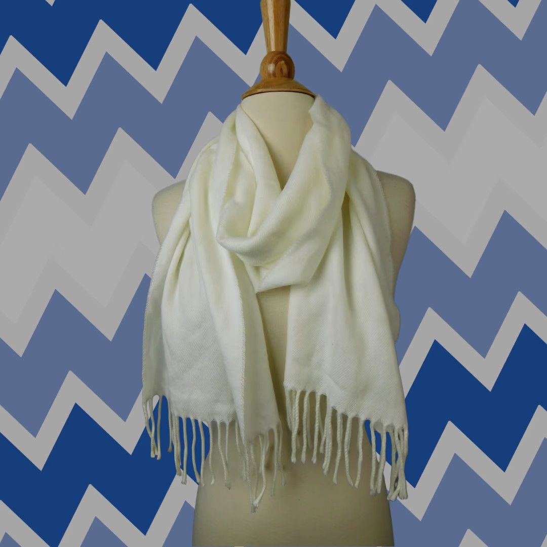 Vintage Cejon Italy Scarf Ivory 74" X 46" Acrylic Knit Fringe Fashion Rectangle Scarf Women Winter Fall Fringe Vintage No 109 Size ONE SIZE - 1 Thumbnail